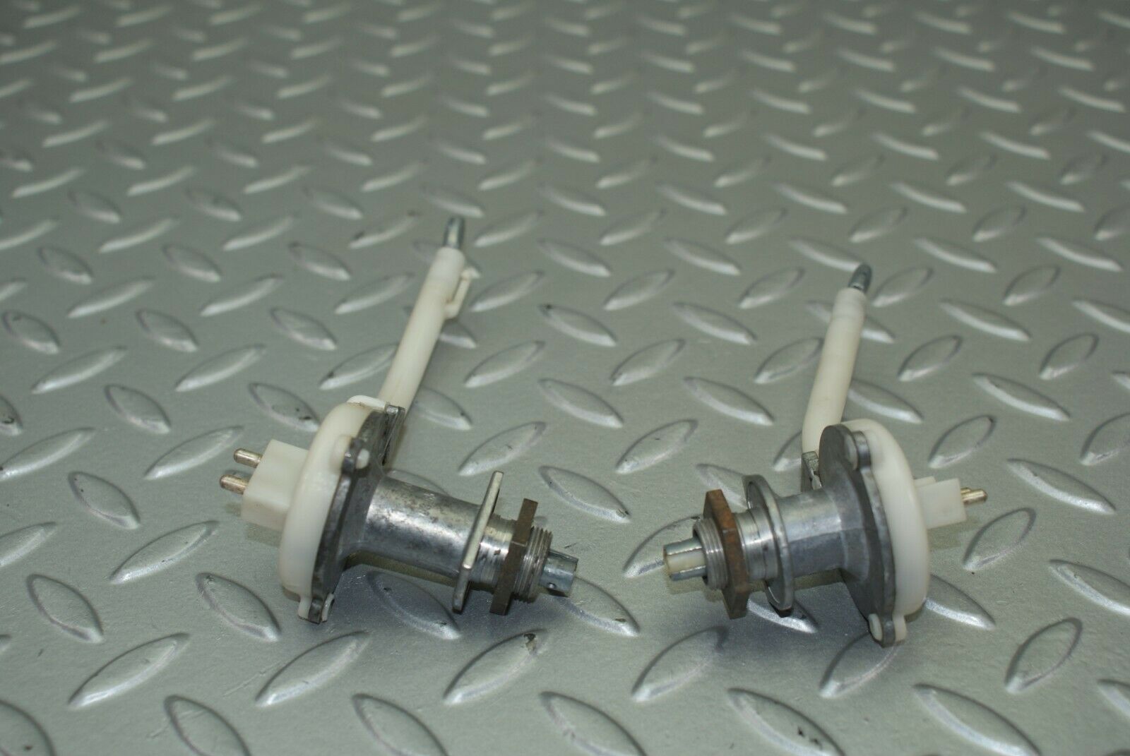 2908 Mercedes-Benz C123 280CE Coupe Heater Regulator 1233300385