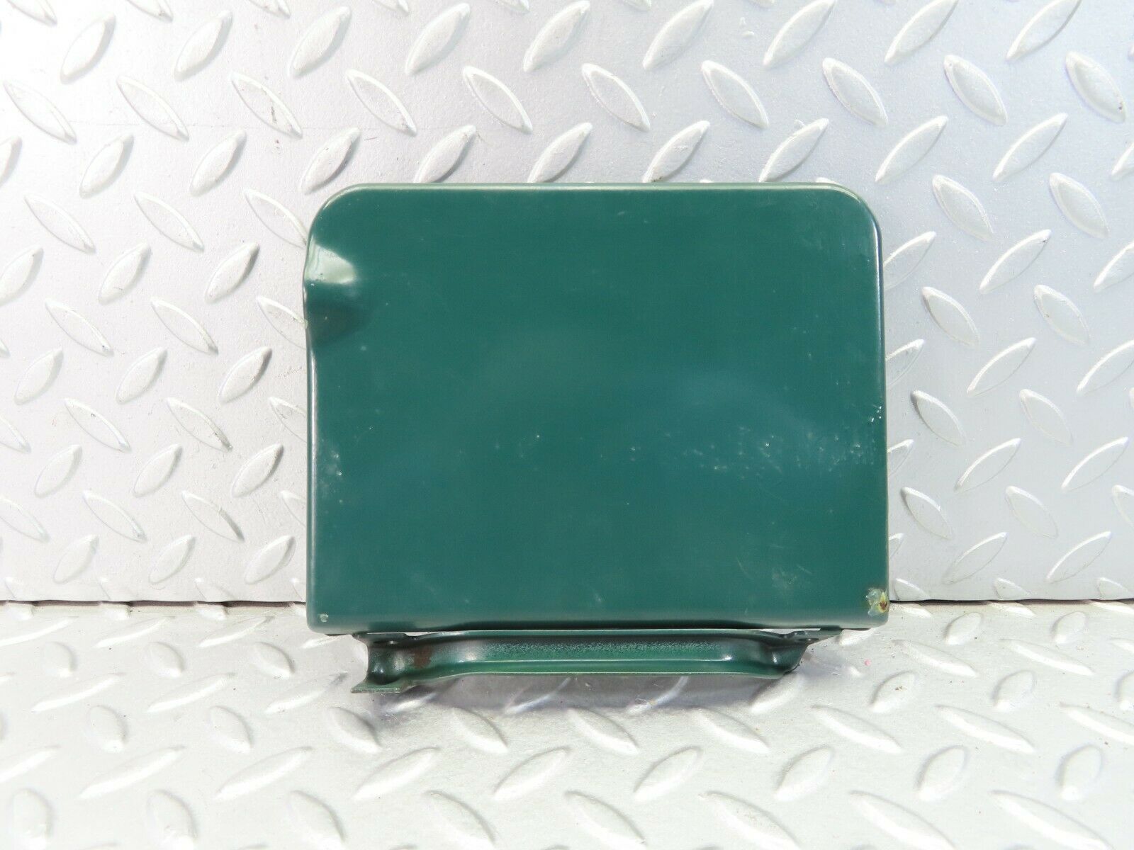 7980 Mercedes-Benz W115 220D Fuel Tank Flap Cap 1145840139