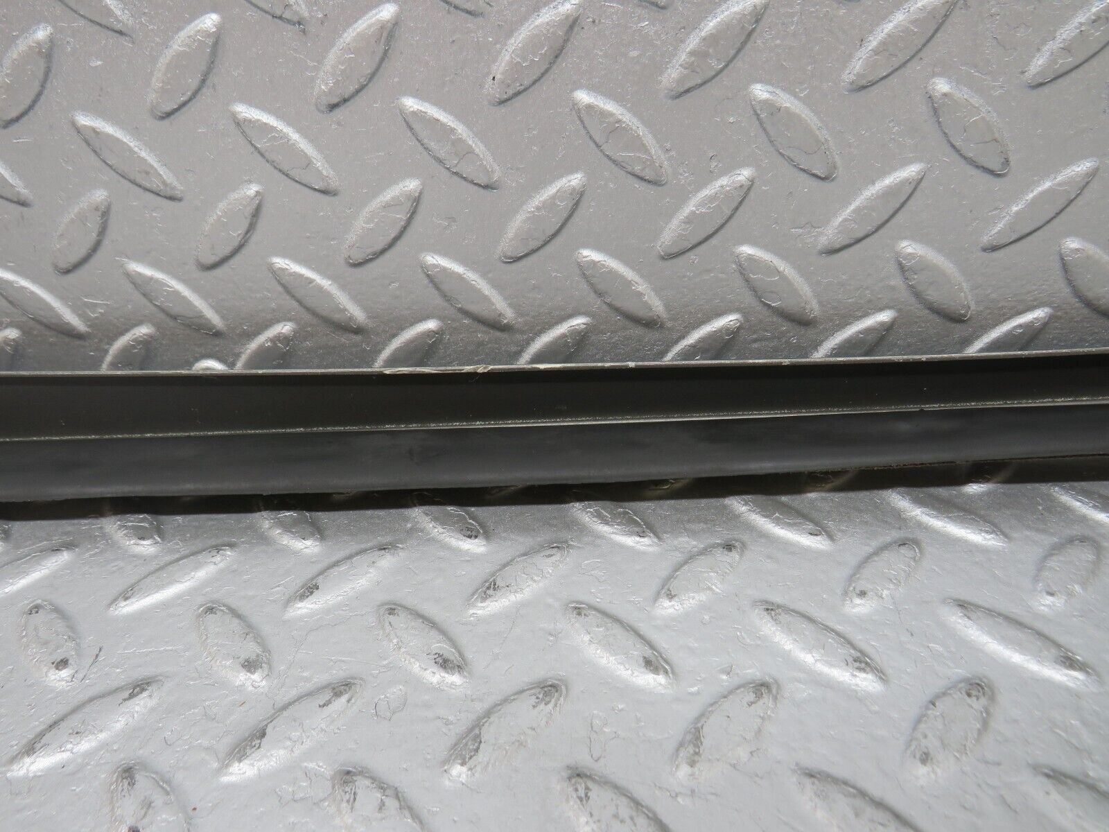 36057 Mercedes-Benz W126 420SE A Pillar Exterior Trim Right Side 1266981698