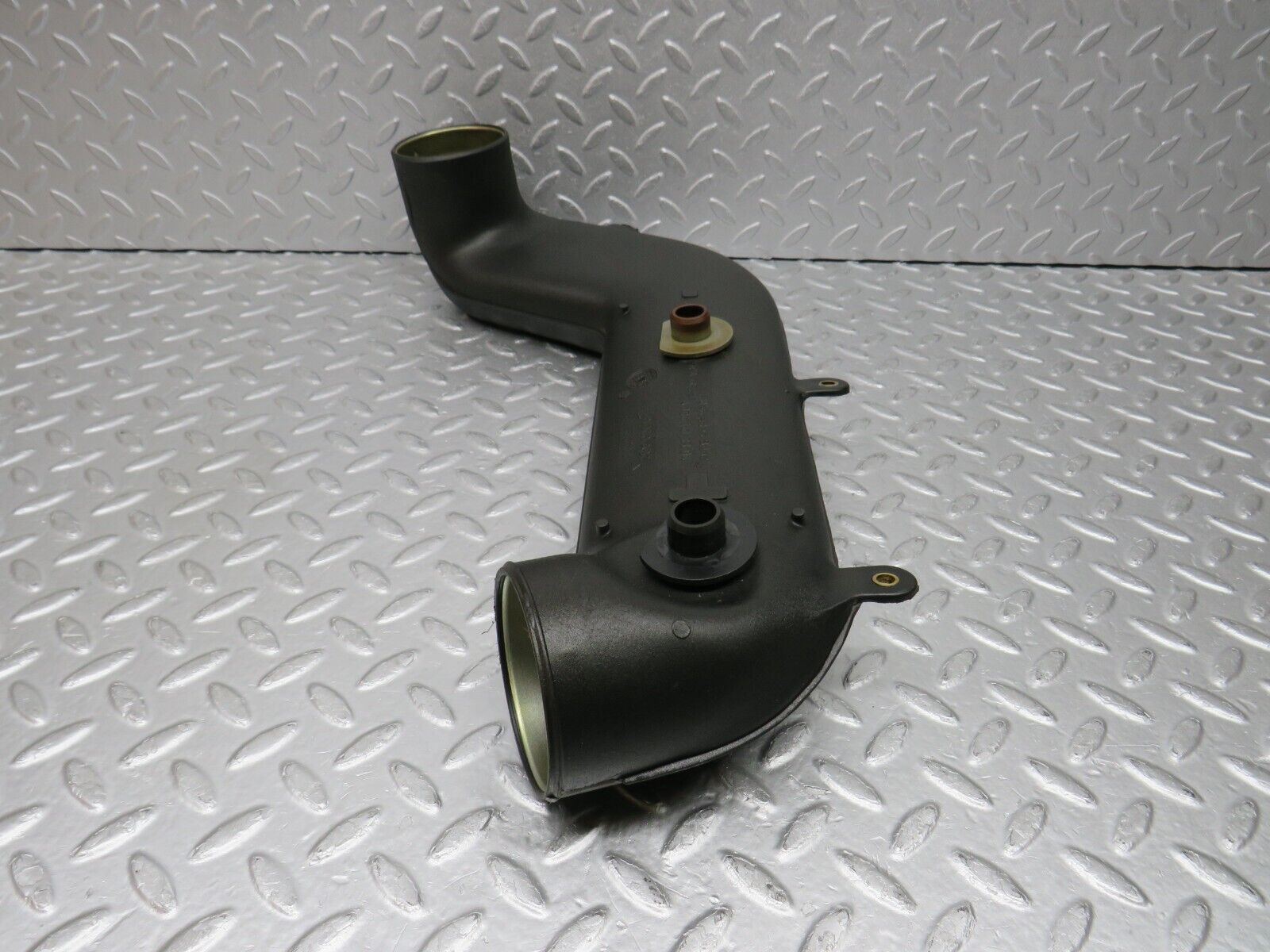 38437 Mercedes-Benz R129 280SL Coupe Air Intake Pipe 1041413304