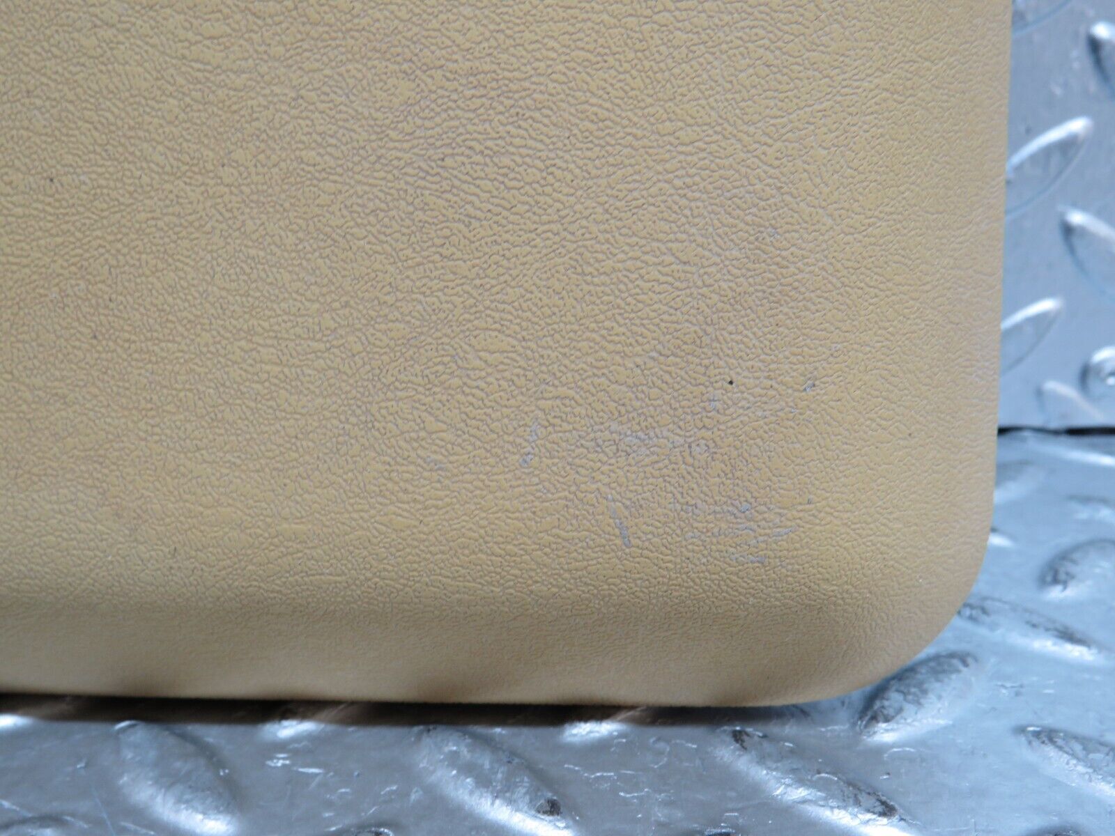 29649 Mercedes-Benz W123 230E First Aid Box 1238650353