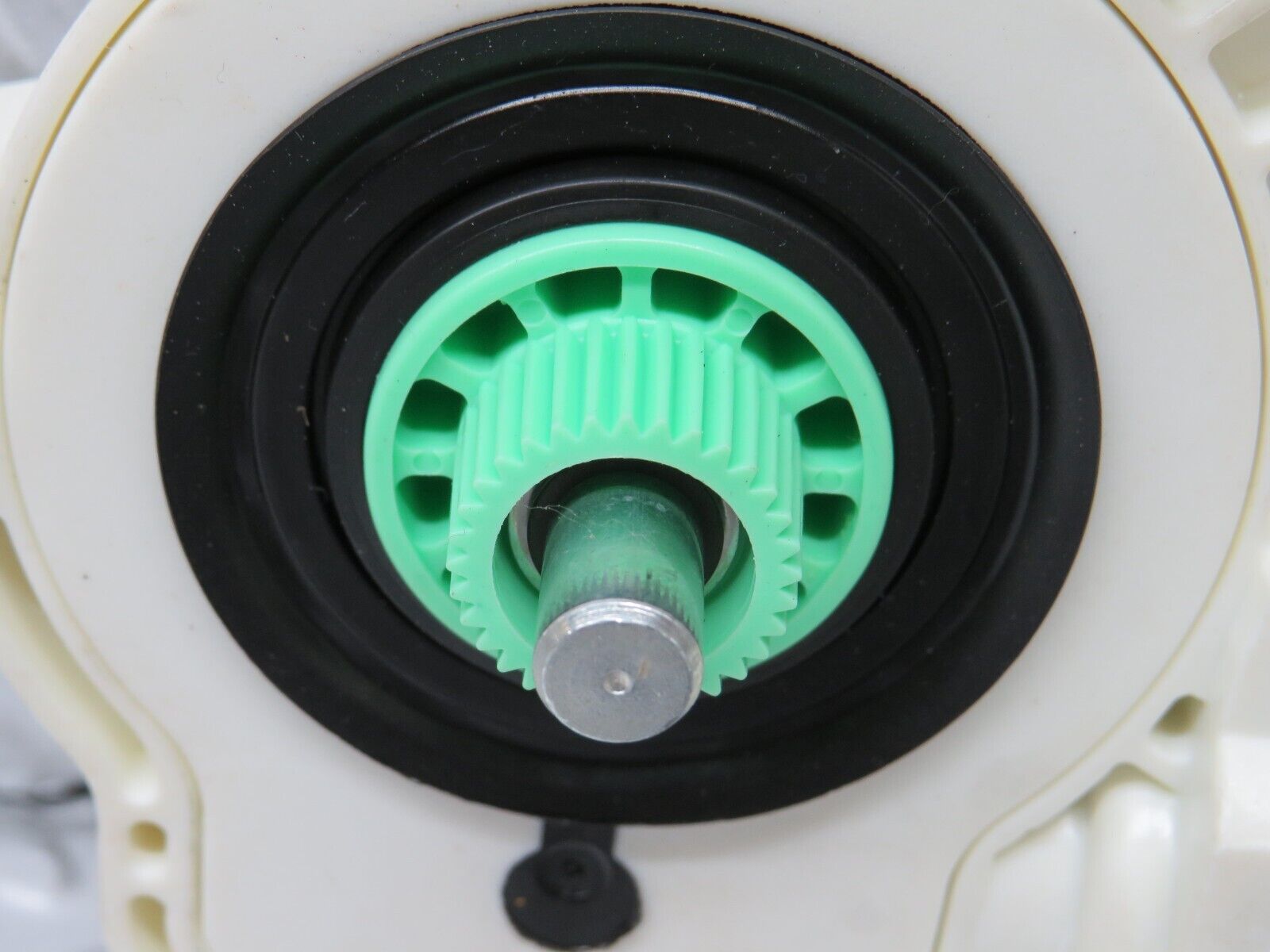 35163 Mercedes-Benz W221 Rear Left Window Regulator Motor 2218202942