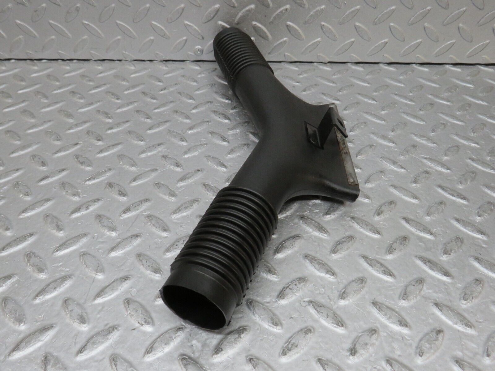 37423 Mercedes-Benz W109 300SEL Heater Centre Air Duct Vent