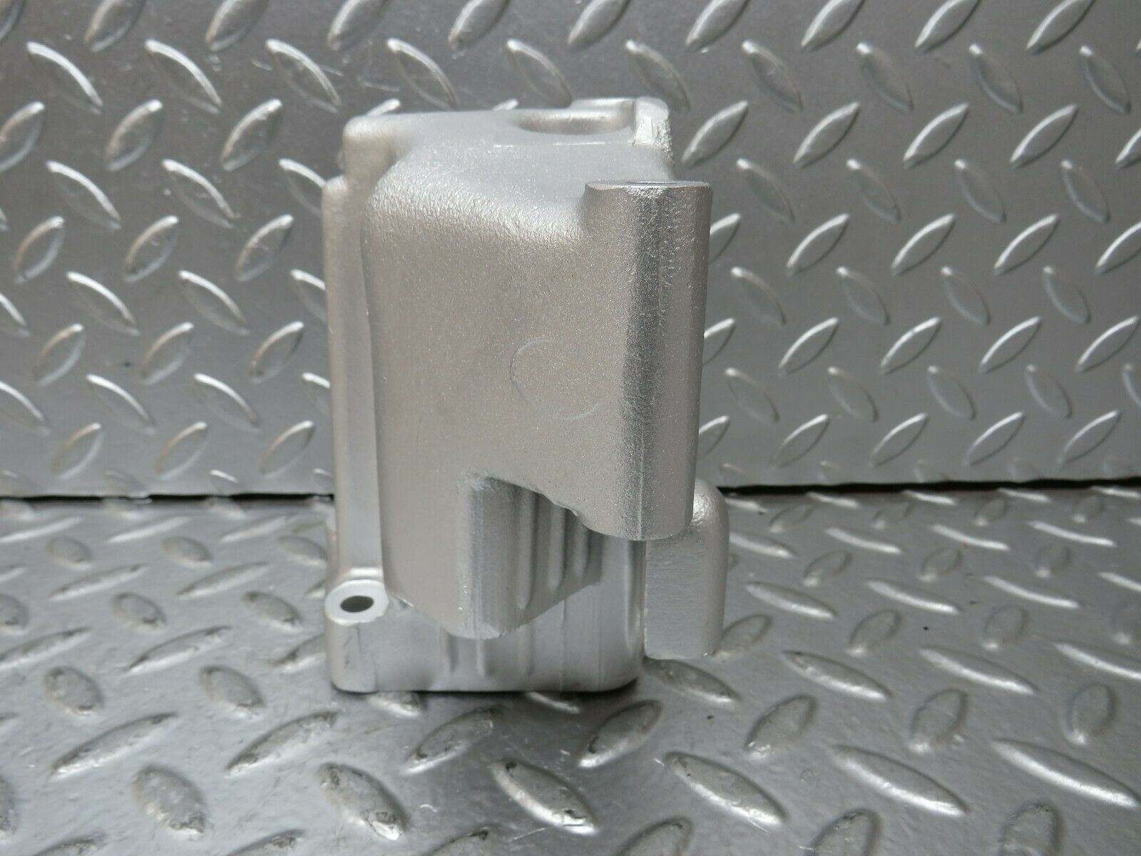 23887 Mercedes-Benz C107 450SLC Coupe Alternator Generator Bracket 1161551135