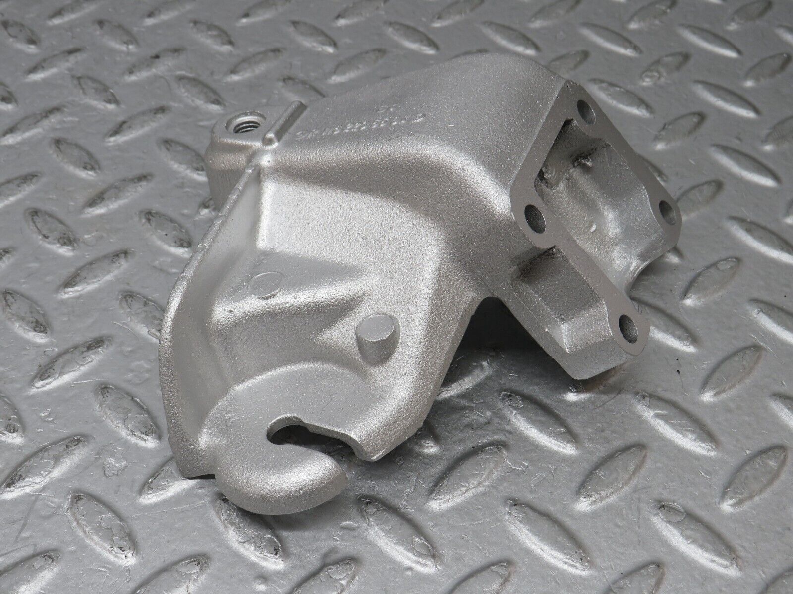 36352 Mercedes-Benz W126 420SE Engine Mount Bracket Right Side 1162235504