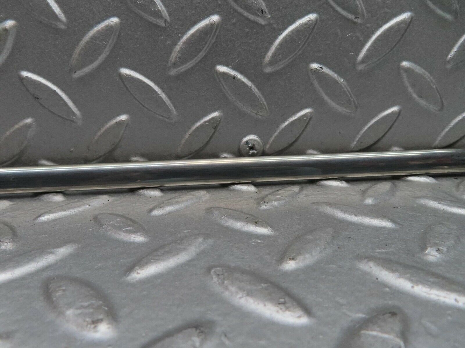 15197 Mercedes-Benz W140 S320 Rear Right Door Lower Chrome Moulding Trim