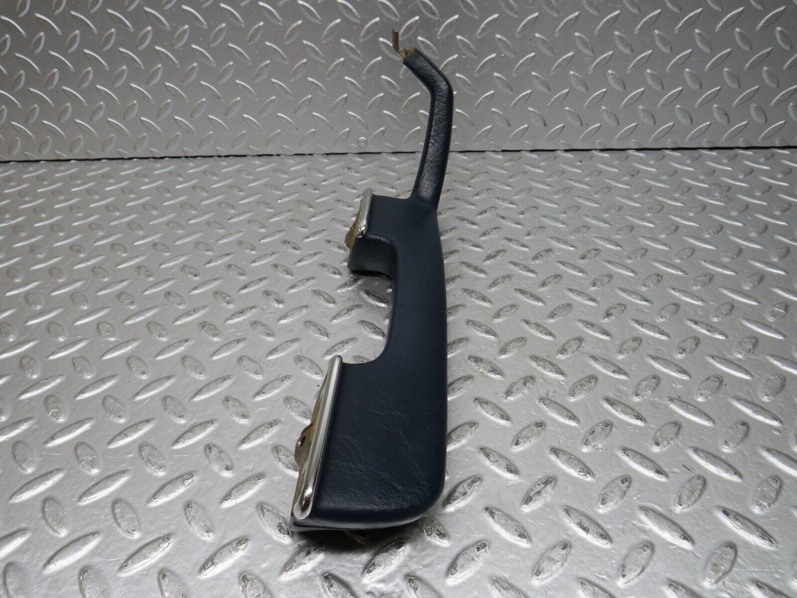 31982 Mercedes-Benz W123 230E Front Left Interior Door Handle 1239701701