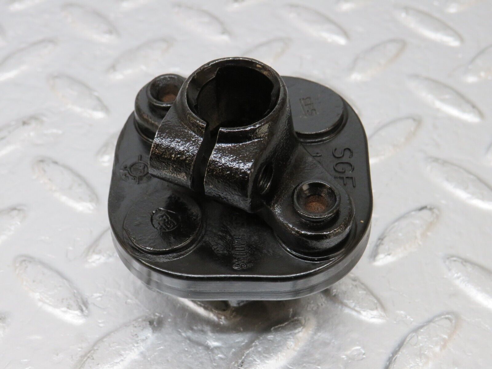 34136 Mercedes-Benz W124 230E Steering Column Lower Shaft Connector 1264620146