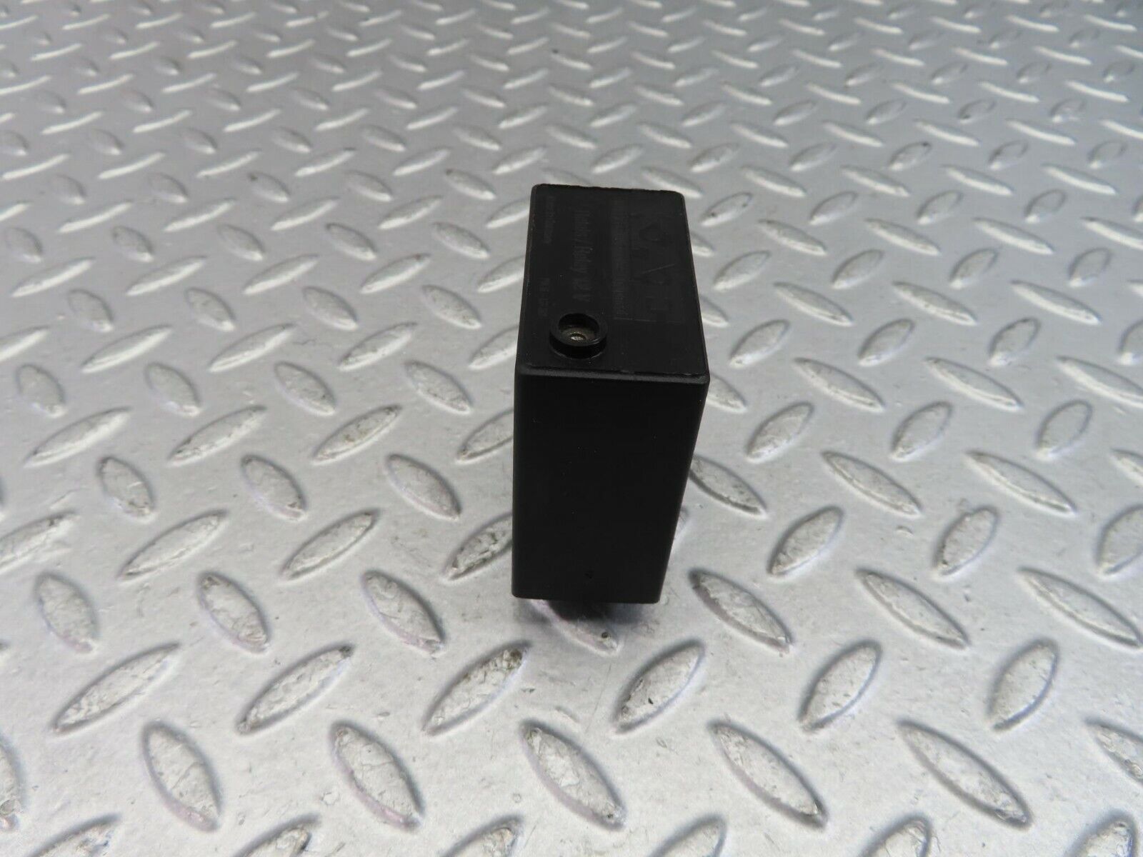 9385 Mercedes-Benz C124 300CE Coupe Fuel Pump Relay 3301300