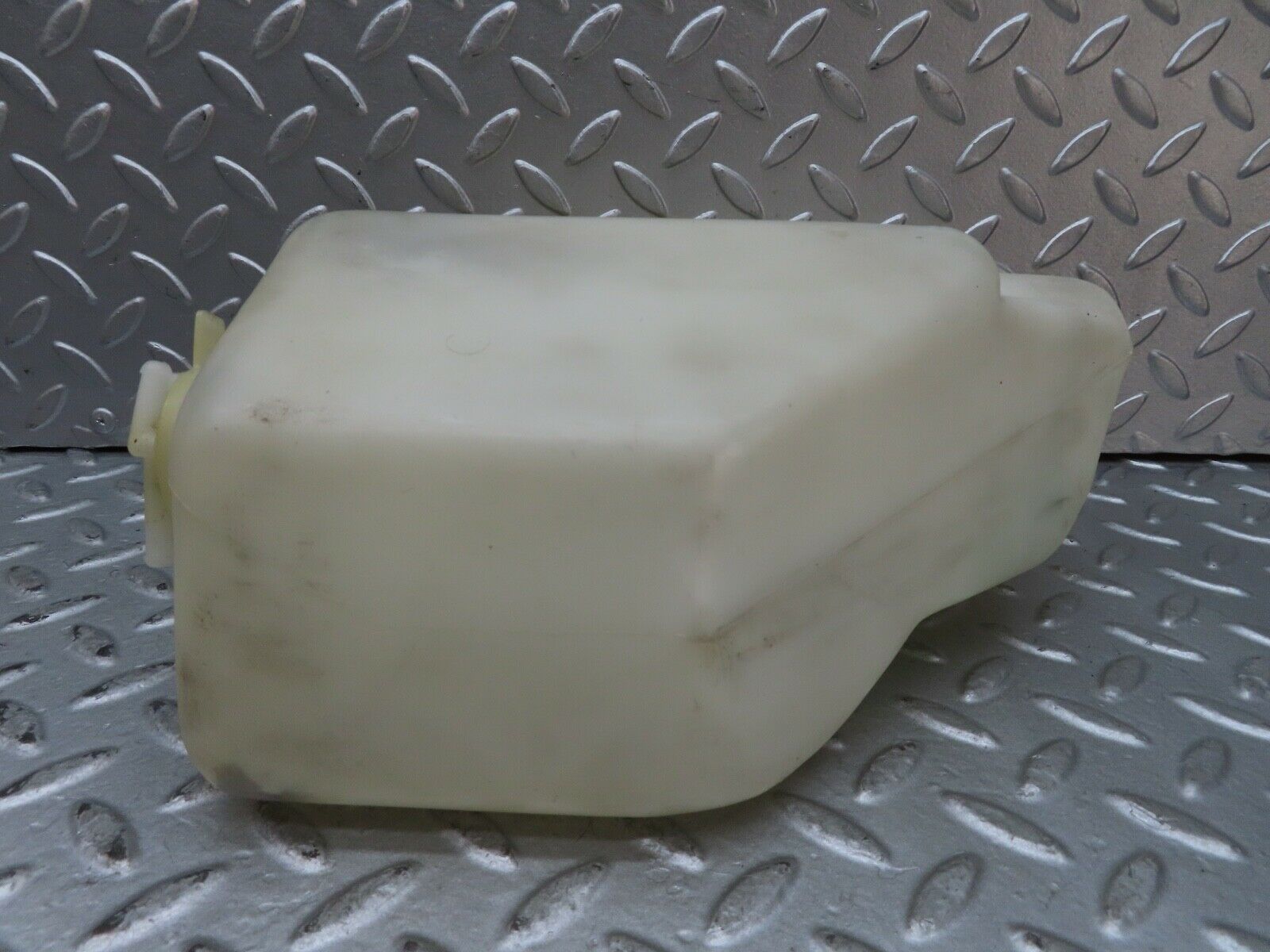 17613 Mercedes-Benz W116 450SEL Windscreen Washer Fluid Reservoir Tank