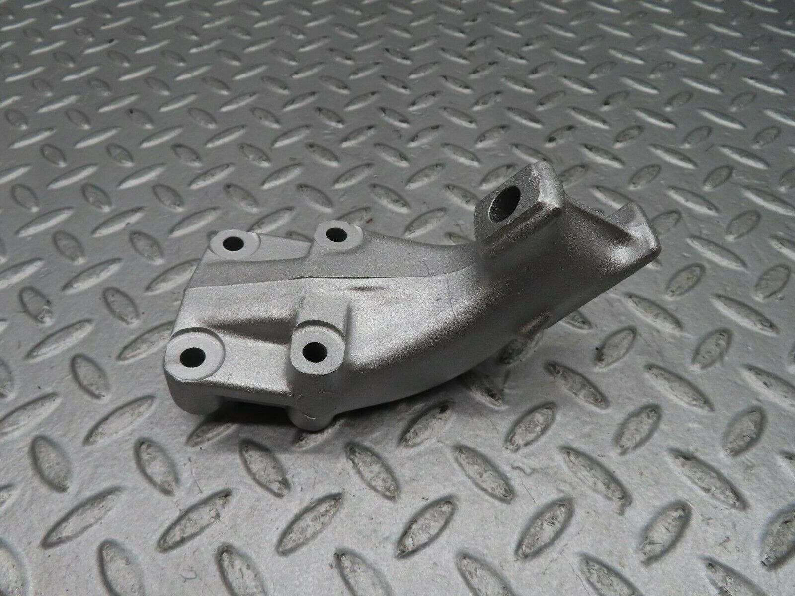 16654 Mercedes-Benz C107 380SLC Engine Mount Bracket Left Side 1162234604