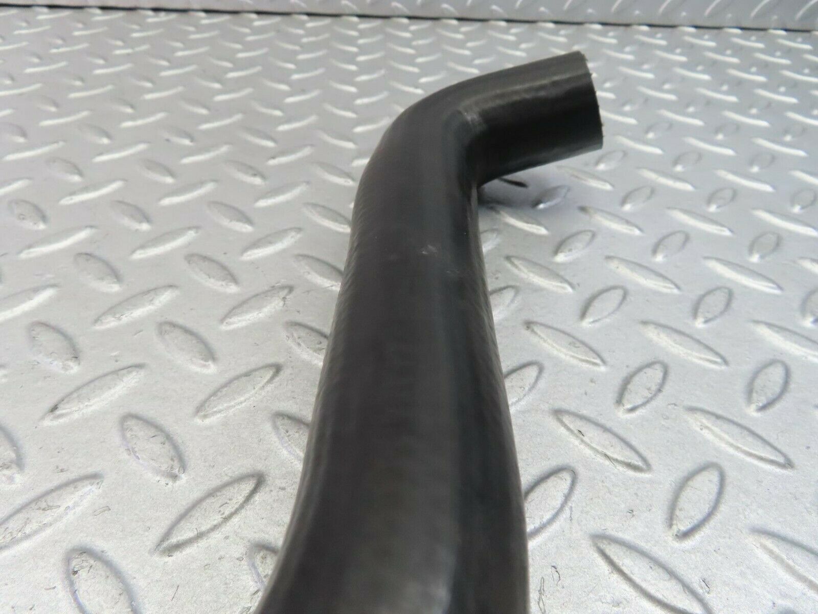 8530 Mercedes-Benz W114 Radiator Hose 1145010882