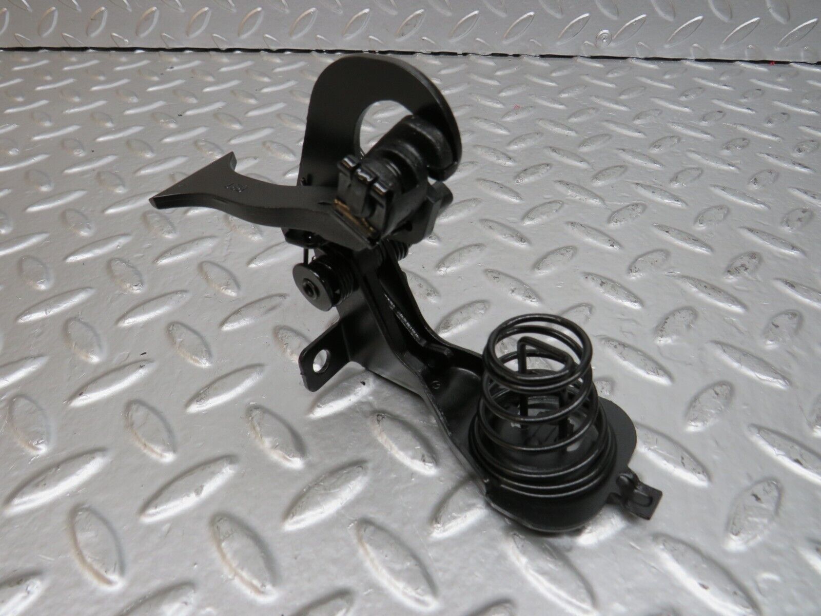 24770 Mercedes-Benz W140 S320 Bonnet Safety Latch