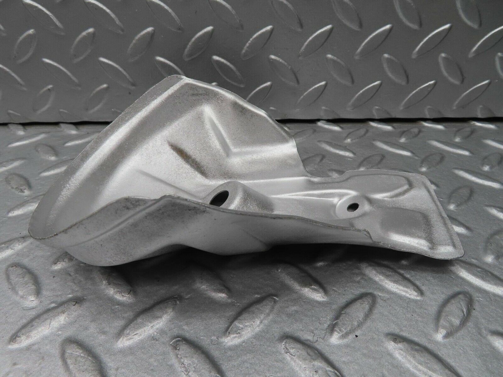 16514 Mercedes-Benz W124 260E Engine Mount Bracket Heat Shield