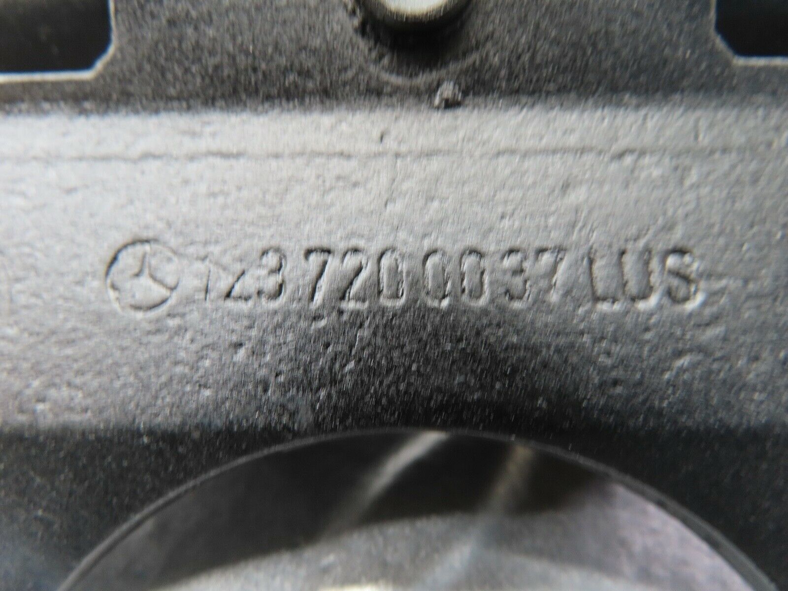 17008 Mercedes-Benz C123 280CE Coupe Door Hinges Pair 1237200037