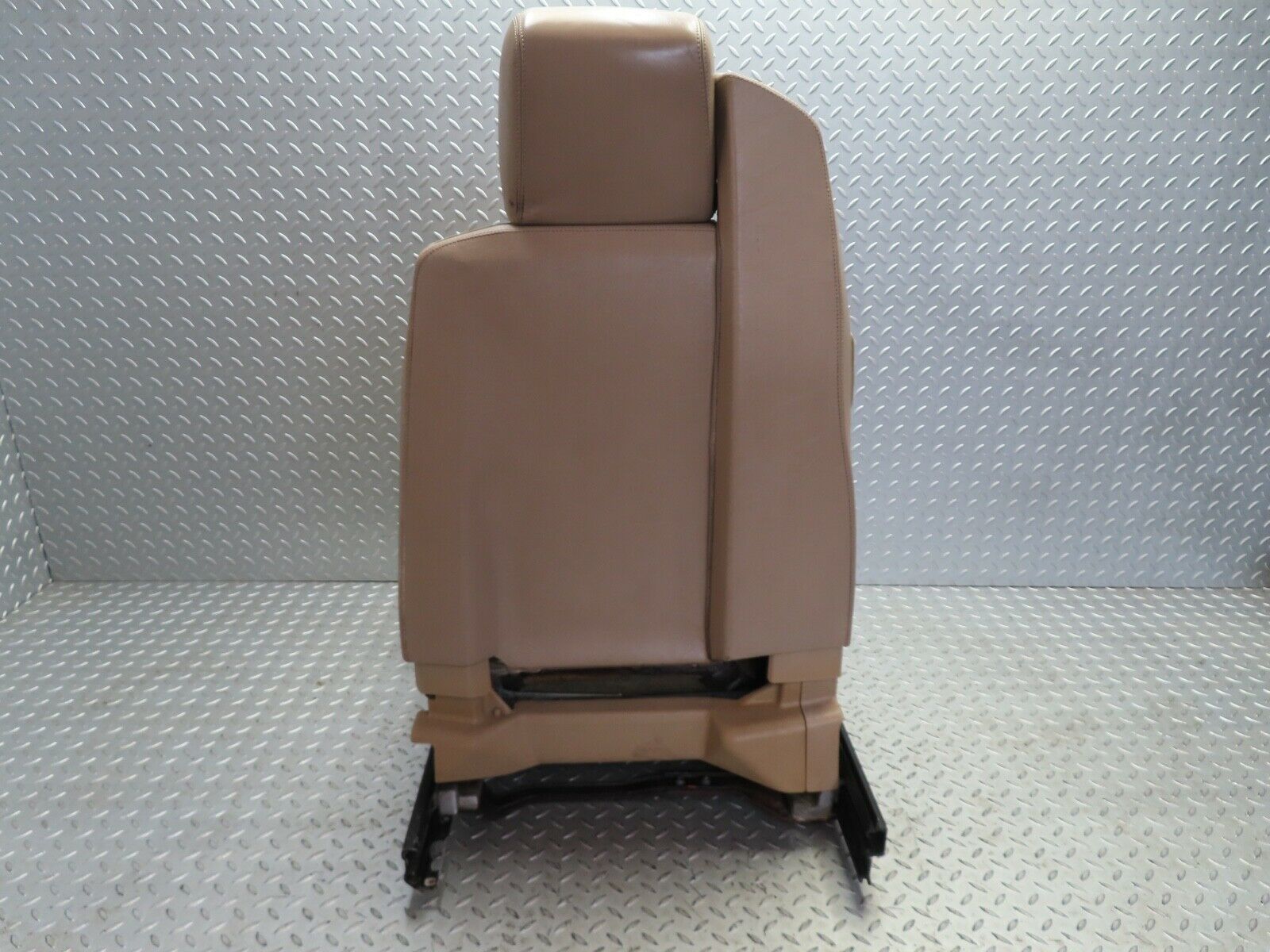 19843 Mercedes-Benz R129 300SL Coupe Electric Front Right Seat Cream Leather