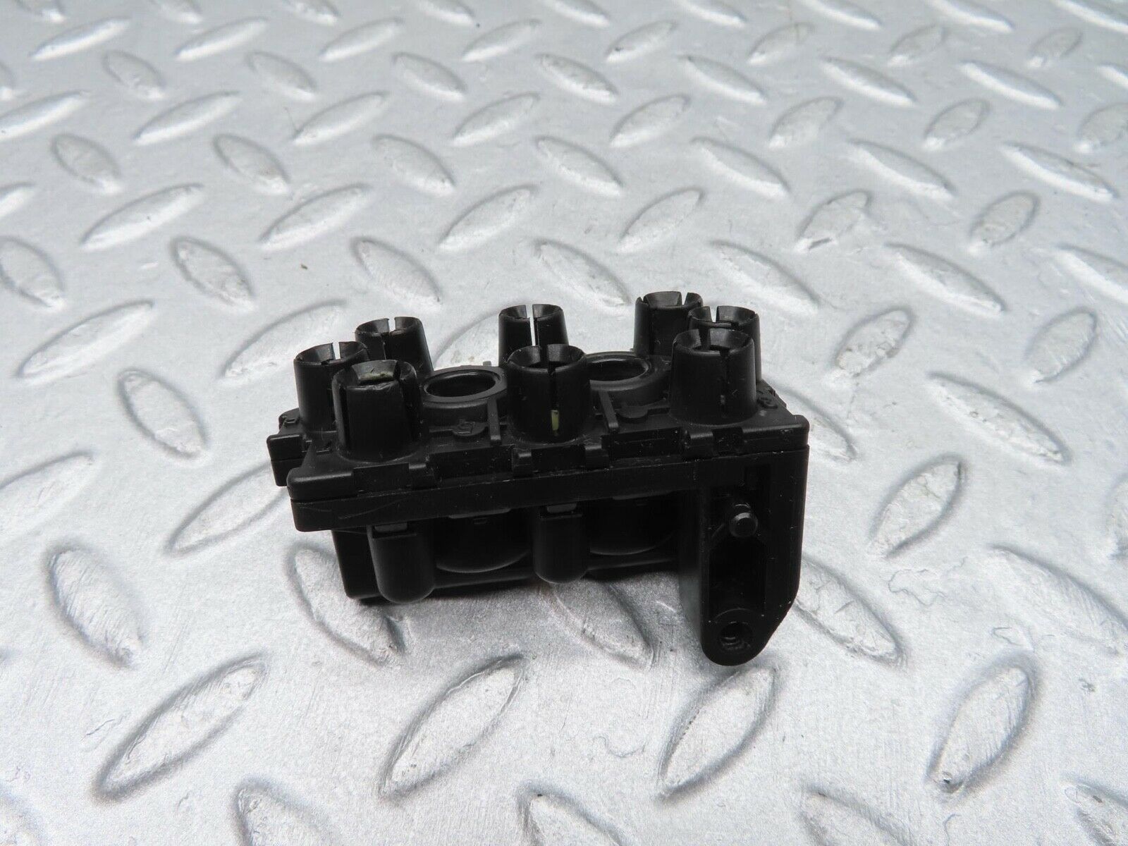 12019 Mercedes-Benz R129 300SL Coupe Vacuum Pump Distribution Unit 1298001478