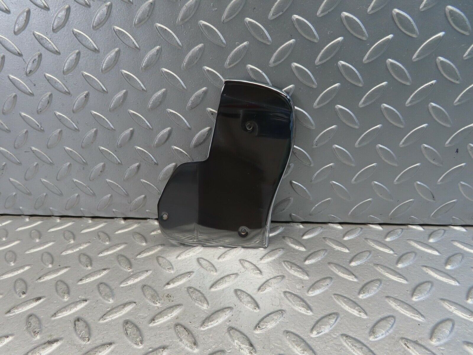 11358 Mercedes-Benz C123 230CE Coupe Left Door Chrome Cover