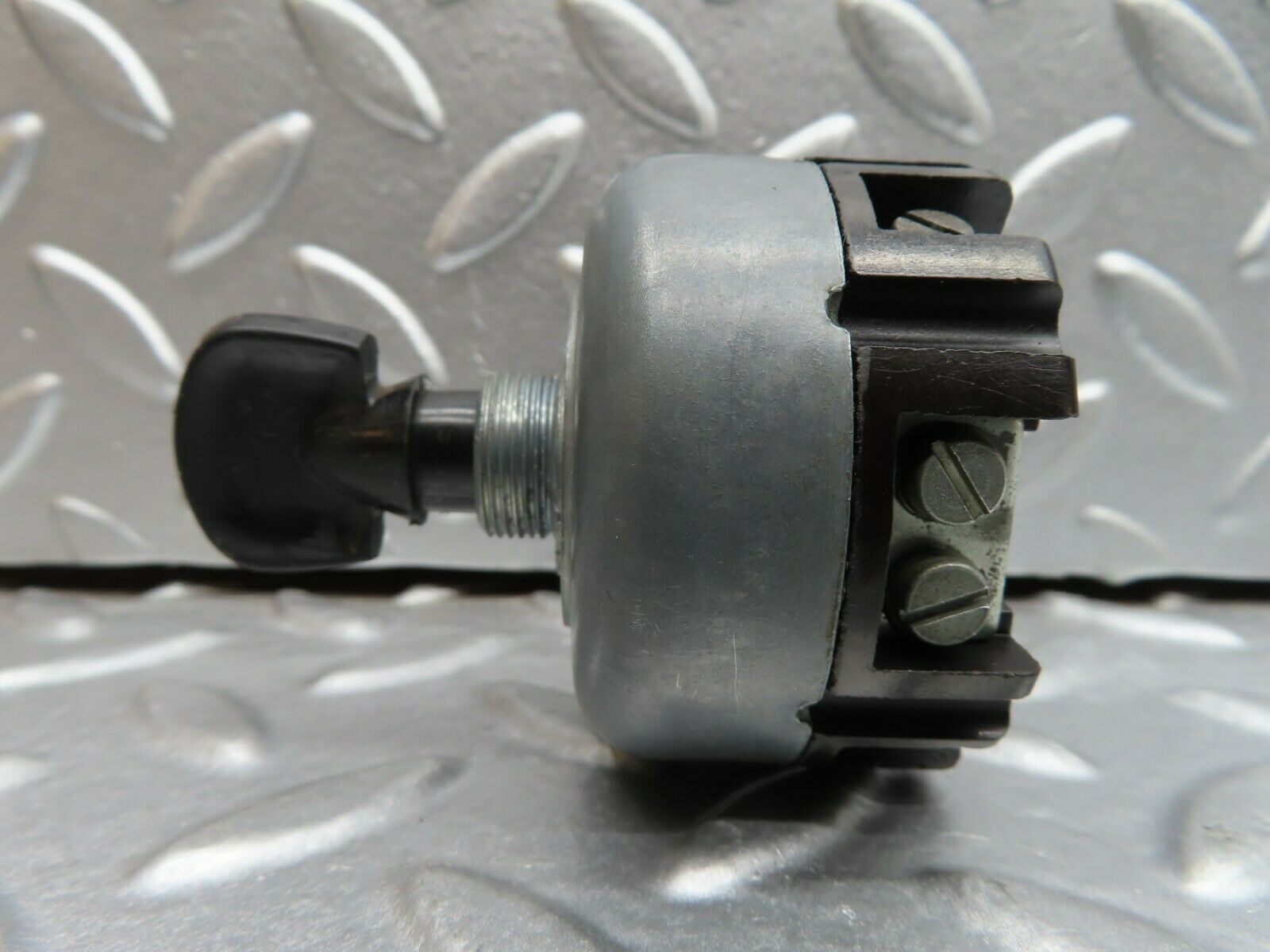 21002 Mercedes-Benz W114 250CE Coupe Headlight Switch