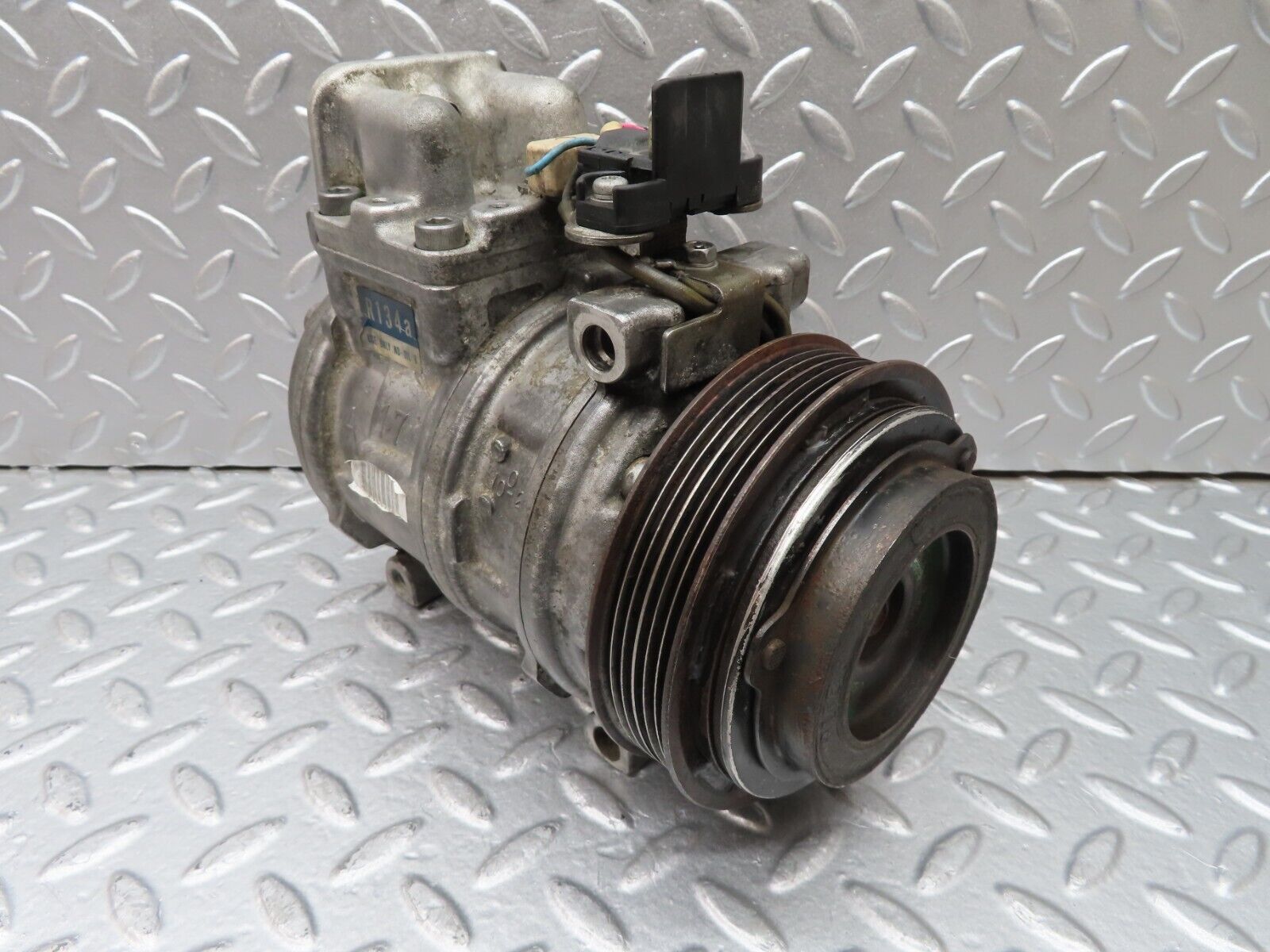 35931 Mercedes-Benz R129 300SL Coupe Air Conditioning Compressor 0002340111