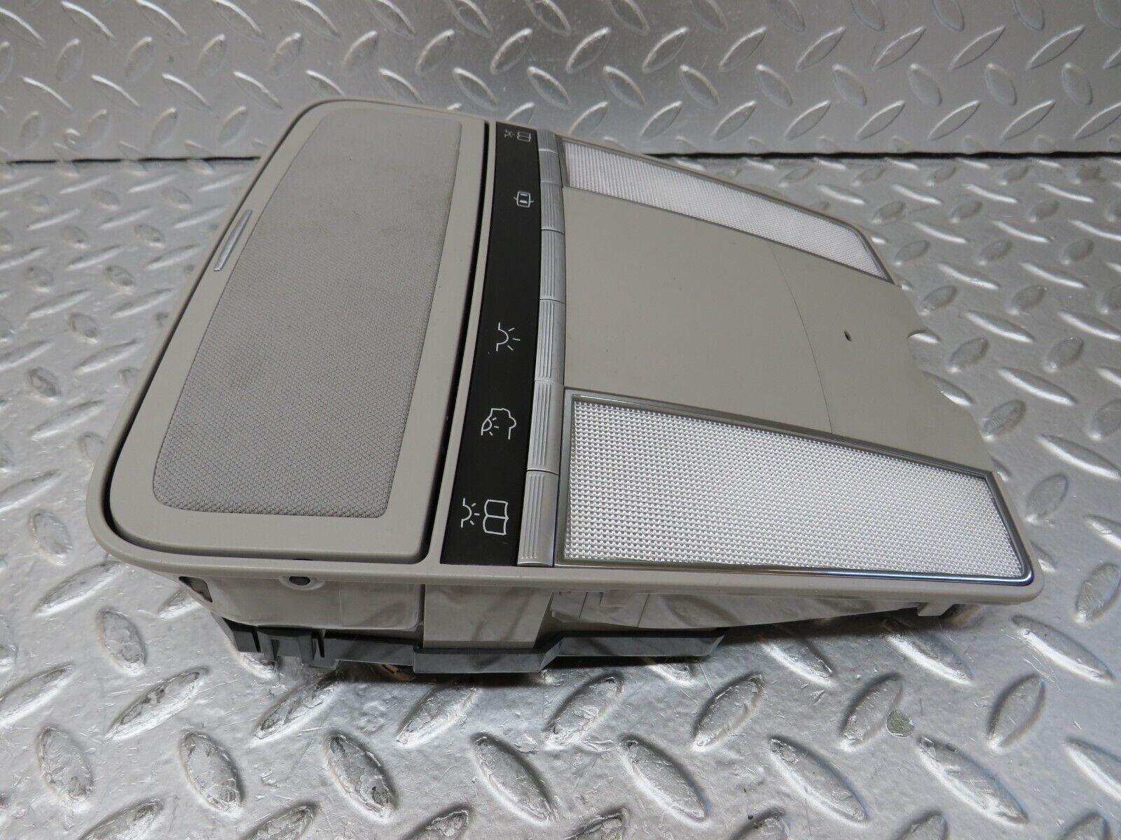 35195 Mercedes-Benz W221 Interior Dome Light Unit 2218708426