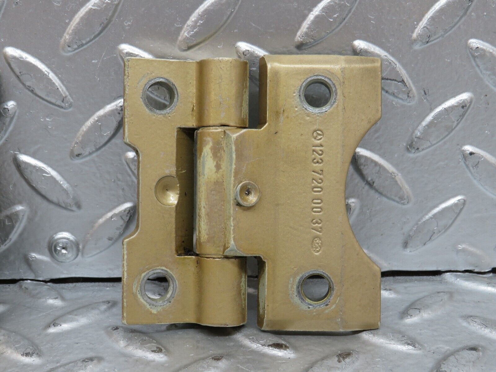 28361 Mercedes-Benz S123 240D Wagon Door Hinge Pair 1237200037