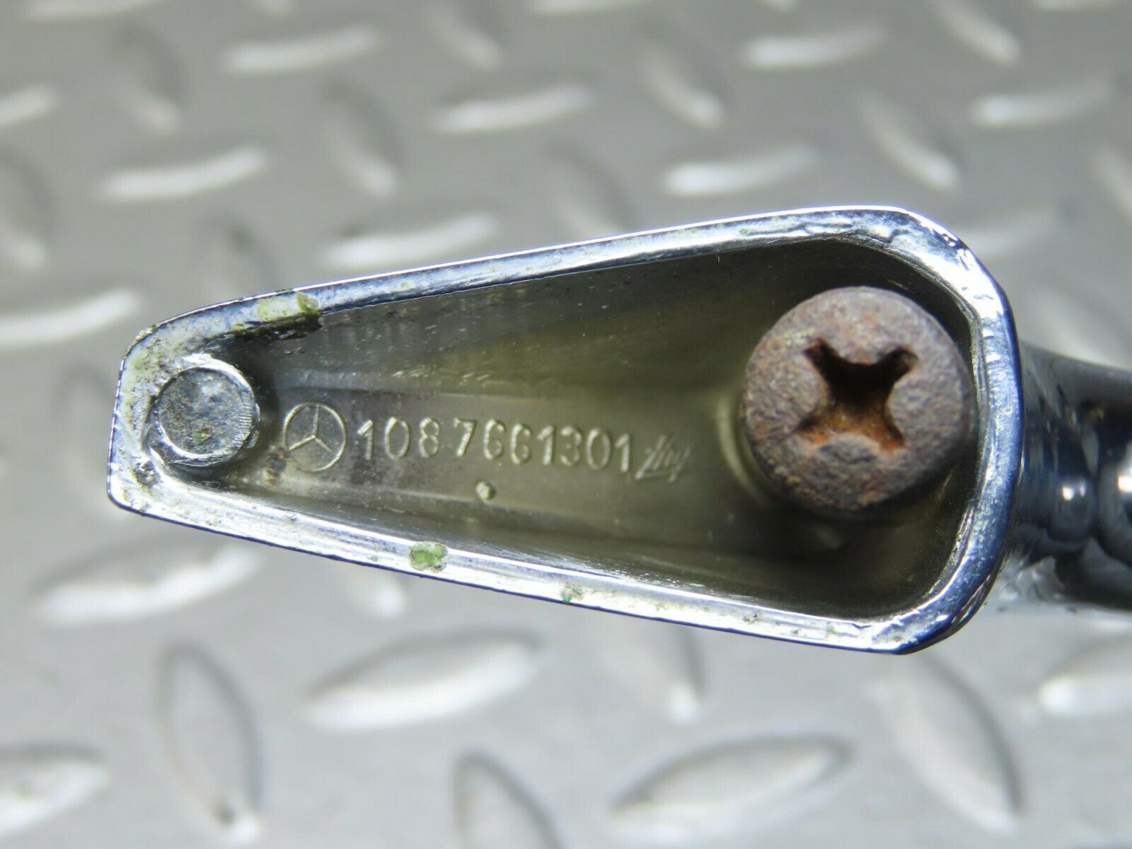 8791 Mercedes-Benz W108 Chrome Door Handle Front Left No Key 1087661301