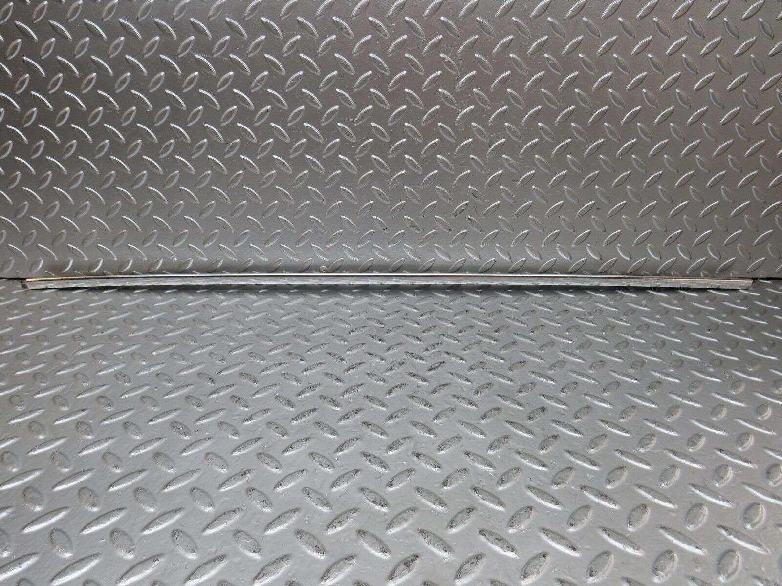 26403 Mercedes-Benz W116 450SE Roof Chrome Trim Right Side