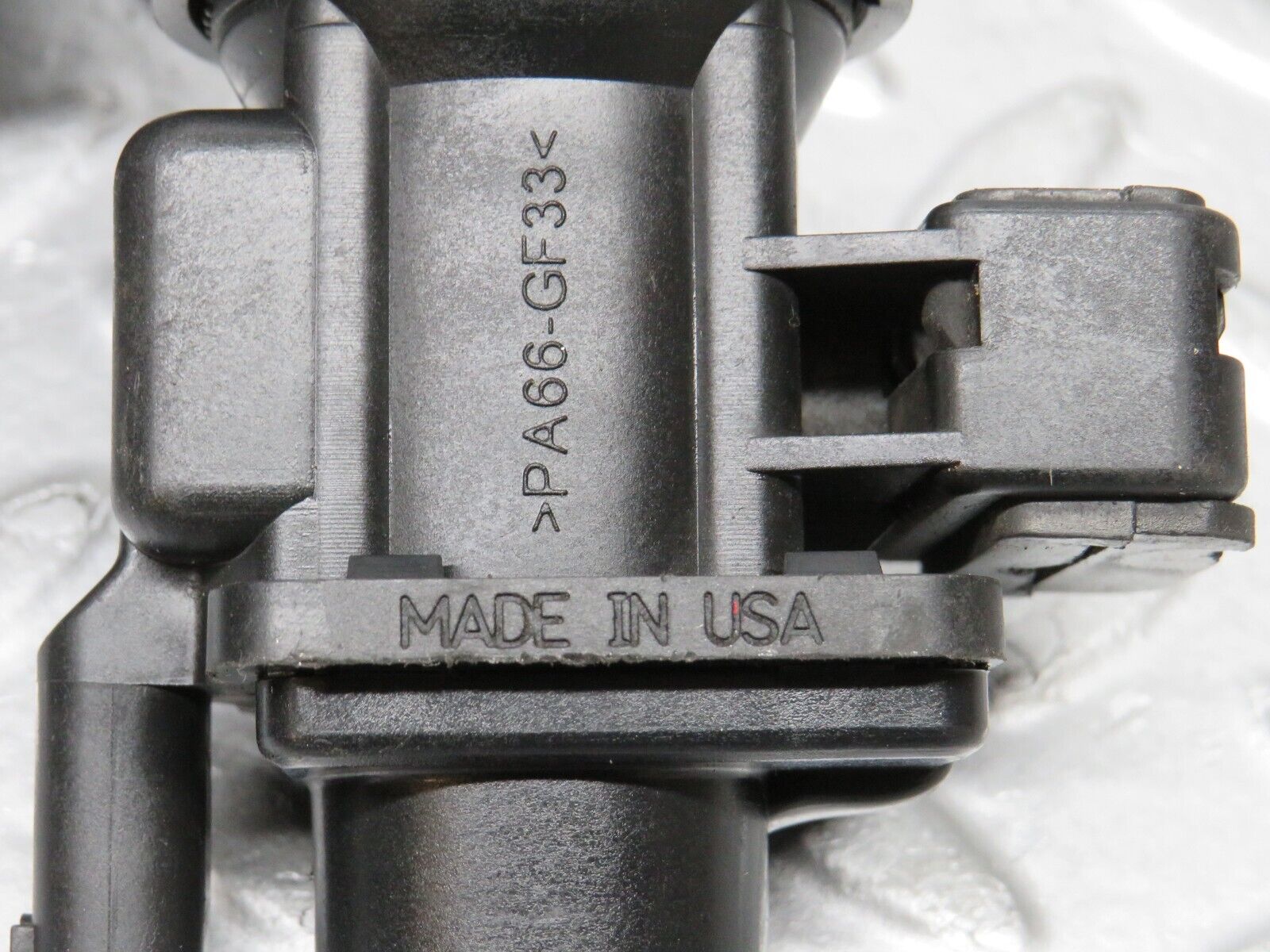 38793 Mercedes-Benz W201 190E 2.6L Vacuum Pressure Converter 0005450427