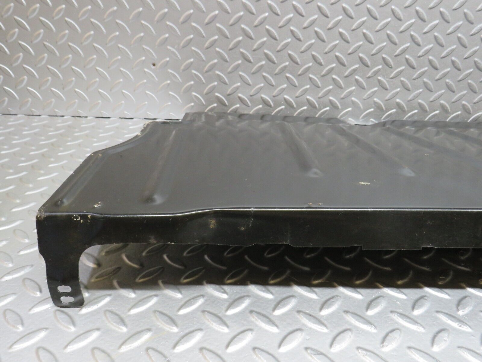 37125 Mercedes-Benz C126 420SEC Coupe Fuel Tank Cover Plate