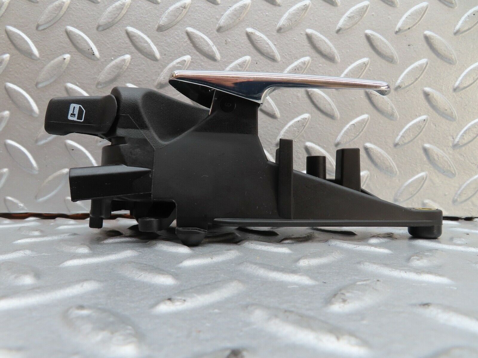 17432 Mercedes-Benz R129 300SL Coupe Interior Door Handle Left Side