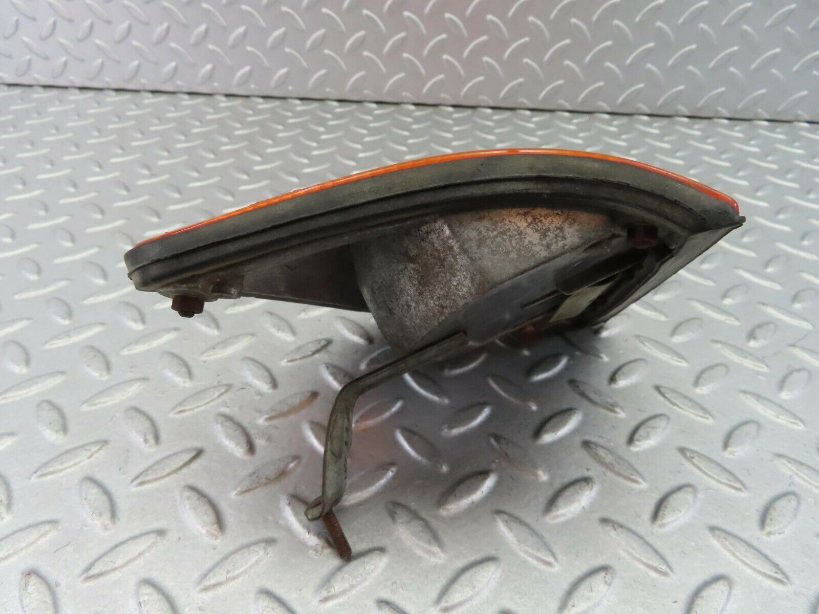 8057 Mercedes-Benz W116 Indicator Light Front Left 1305233001