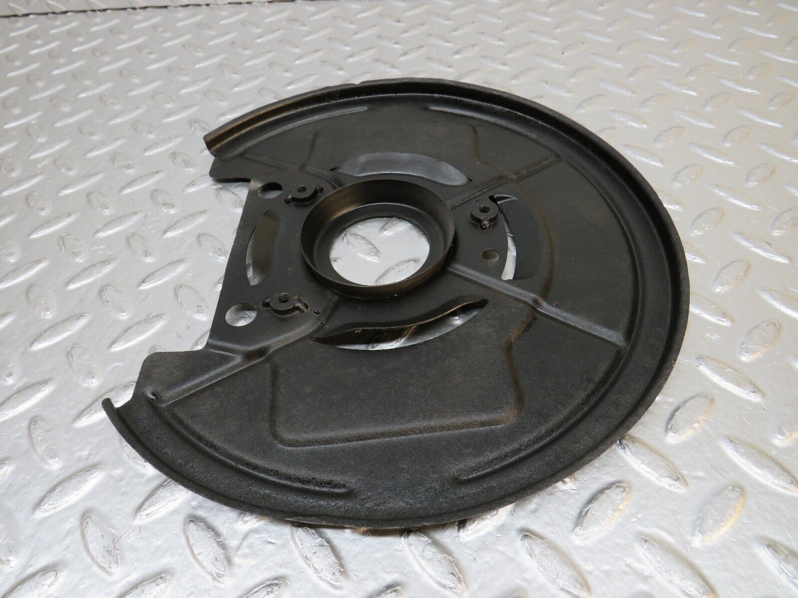 32264 Mercedes-Benz W108 280SE Front Right Brake Disc Protection Plate