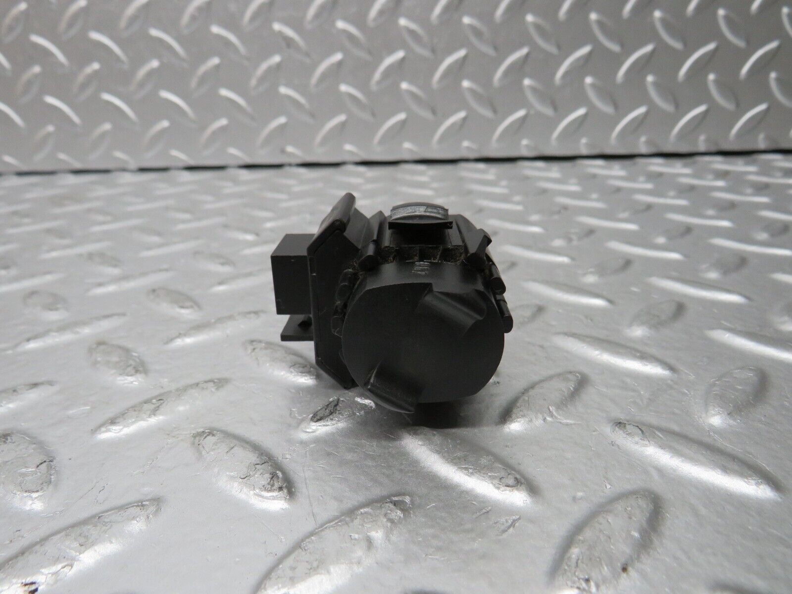 30336 Mercedes-Benz W124 230E Kick Down Switch 0025452214