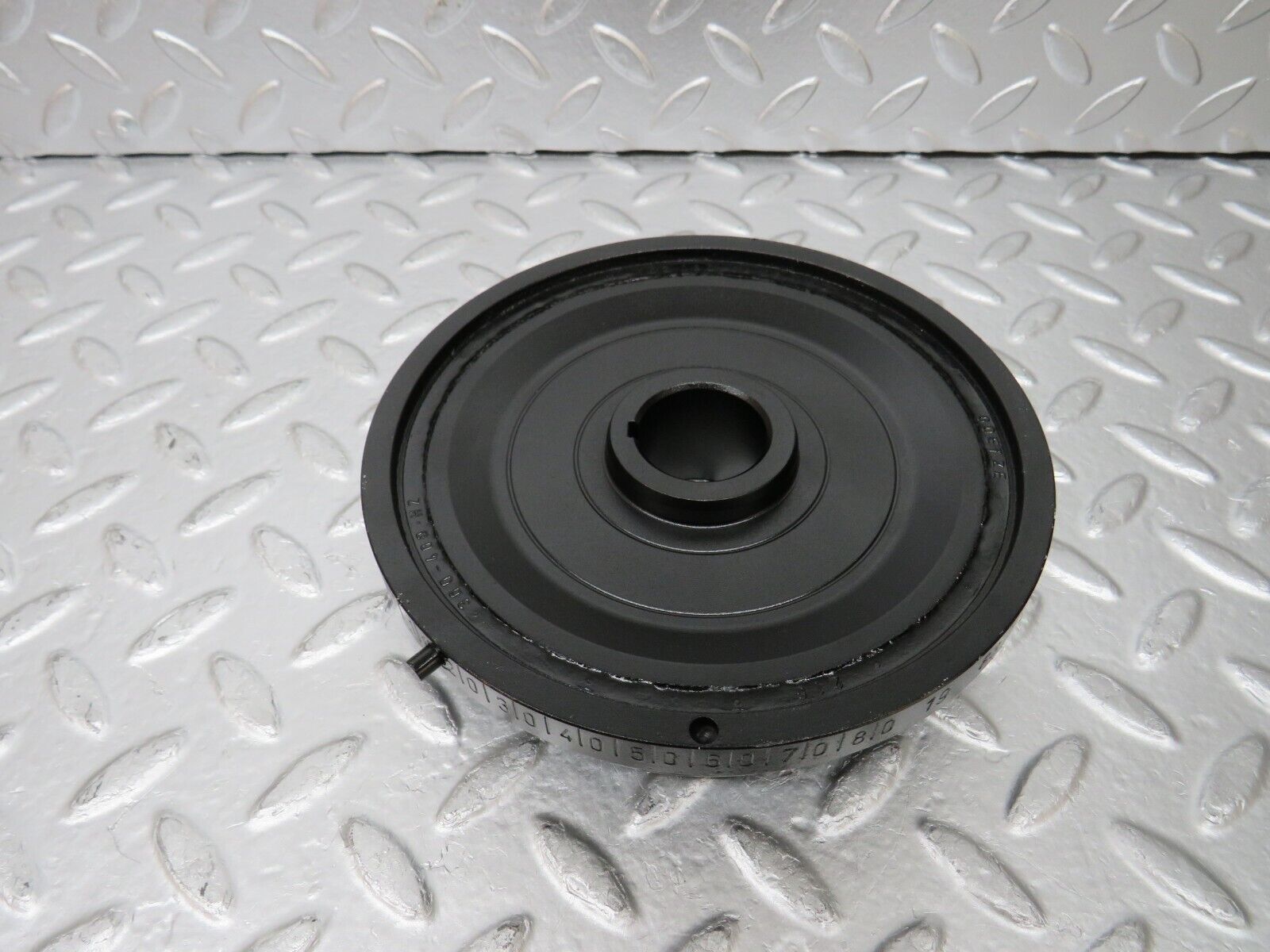 25501 Mercedes-Benz W123 200 Crankshaft Vibration Damper Pulley 1020300403