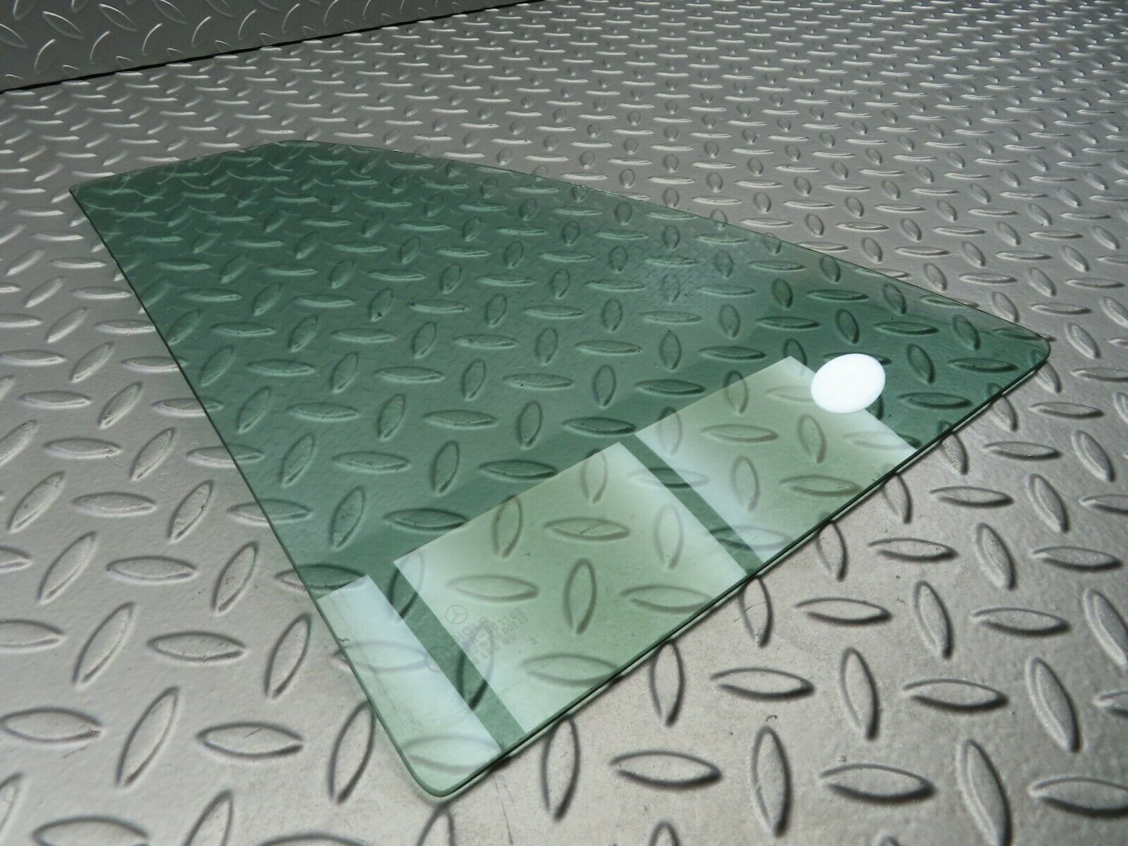 6746 Mercedes-Benz S124 E220 Wagon Rear Left Quarter Window Glass