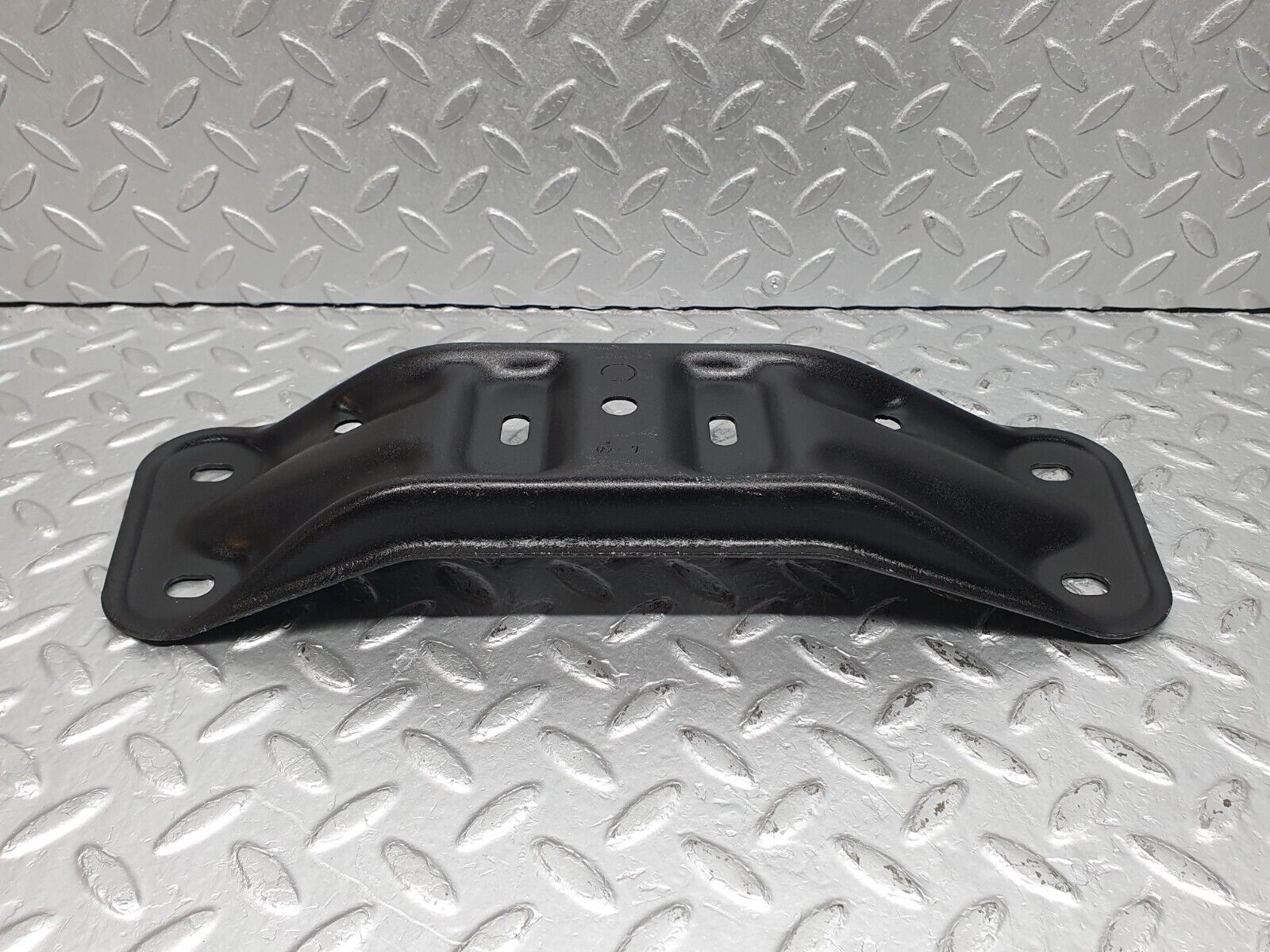 41148 Mercedes-Benz W126 300SE Gearbox Mount Bracket