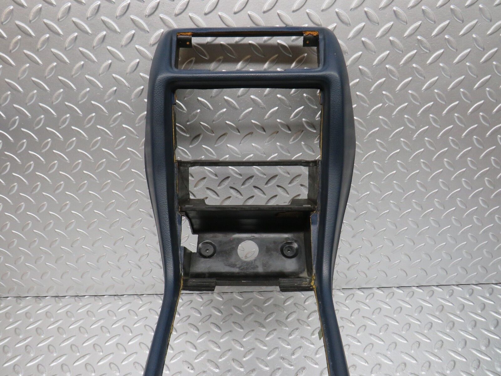 31132 Mercedes-Benz W123 200D Centre Console Blue