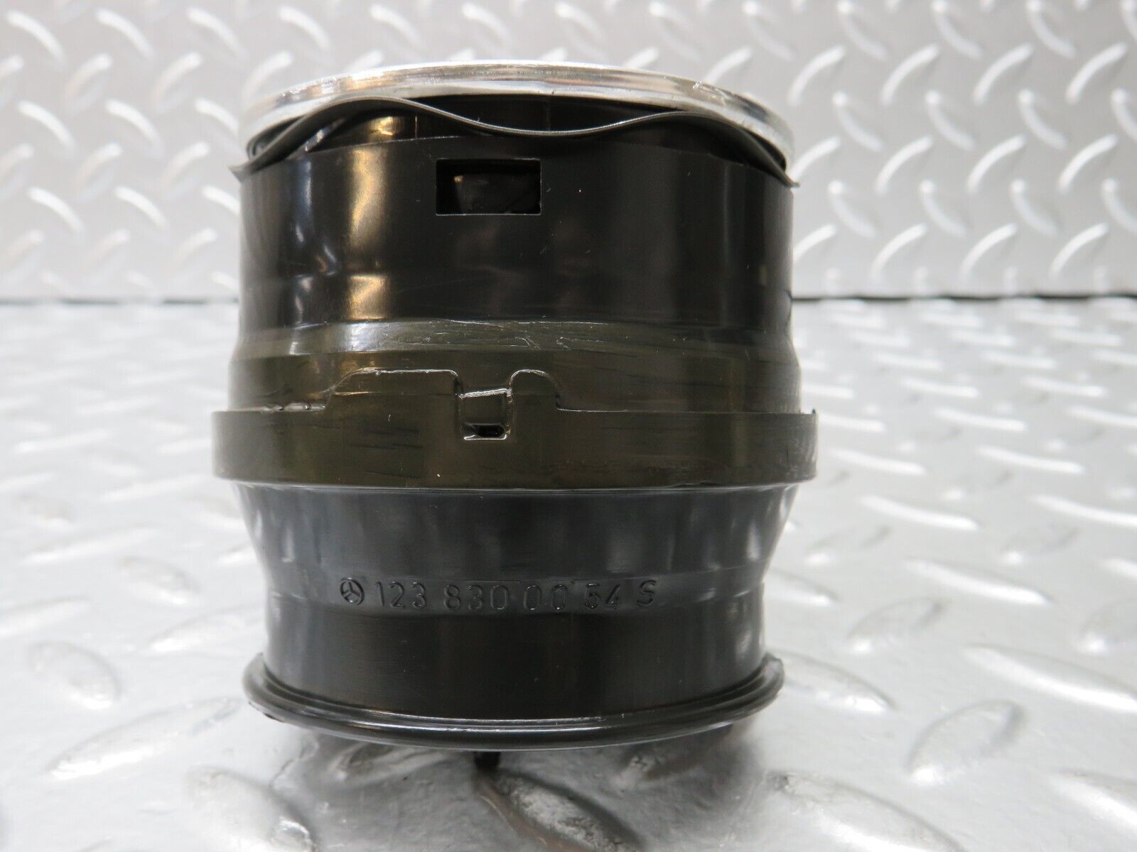 29871 Mercedes-Benz W123 230E Dashboard Air Vent 1238300054