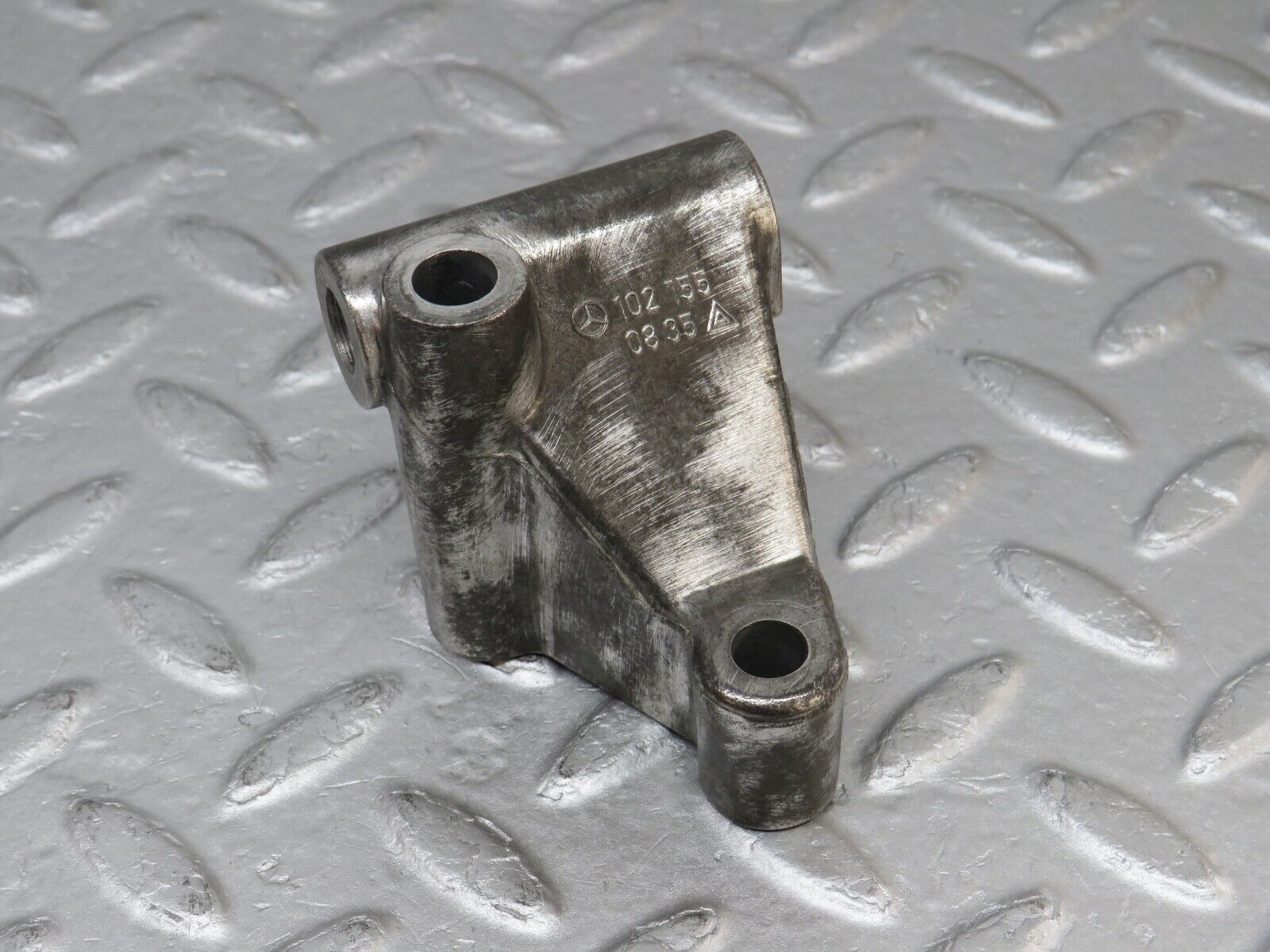 36576 Mercedes-Benz W201 190E 2.0L Alternator Generator Support Bracket 1021550835