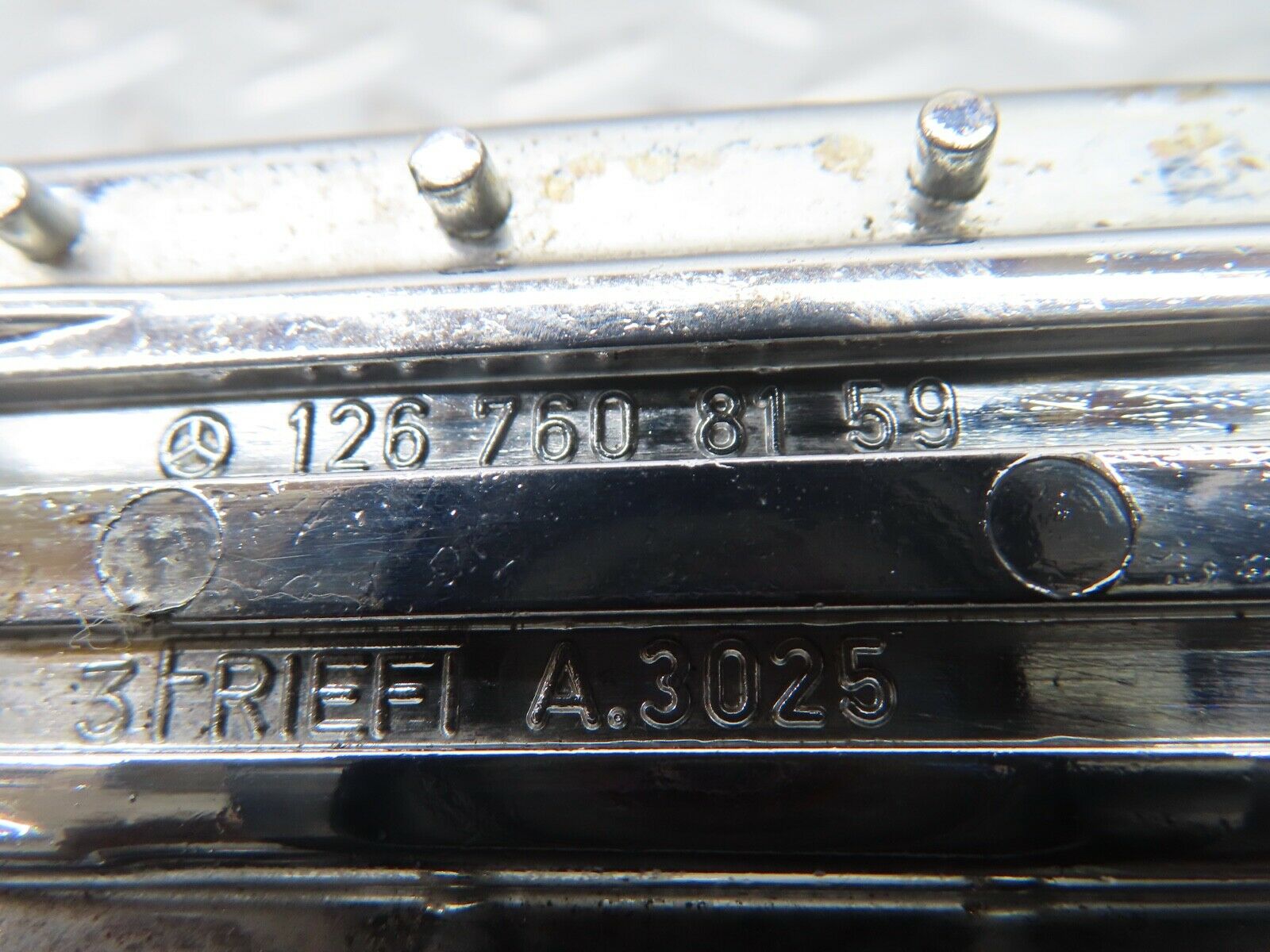 21541 Mercedes-Benz W126 300SE Rear Exterior Door Handle 1267608159