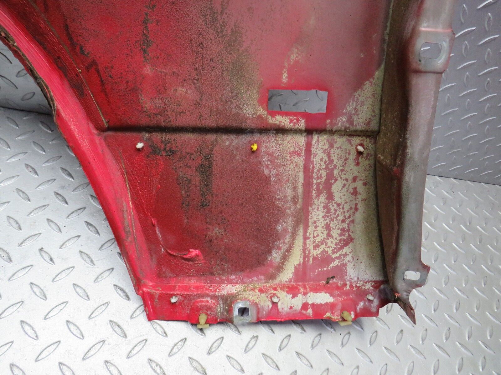 38745 Mercedes-Benz W201 190E 2.6L Front Right Wing Fender