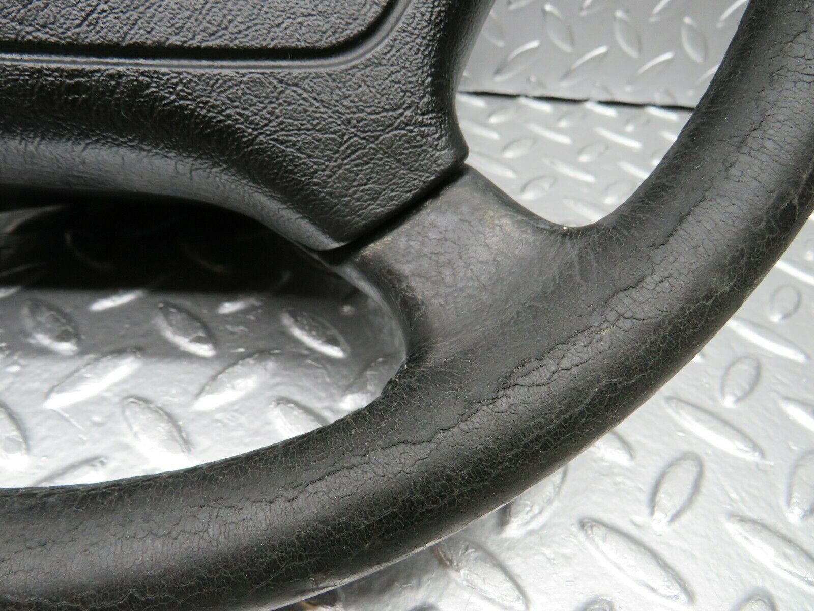 22313 Mercedes-Benz C124 E220 Coupe Leather Steering Wheel