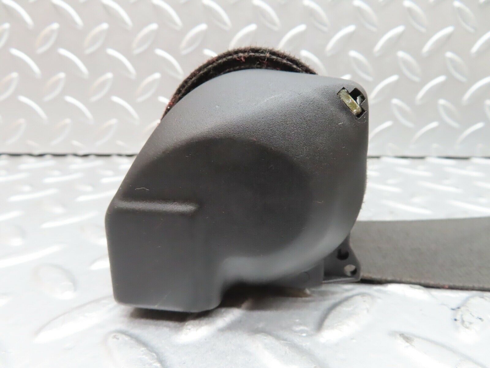 21239 Mercedes-Benz W123 230E Front Right Seat Belt 1238602686