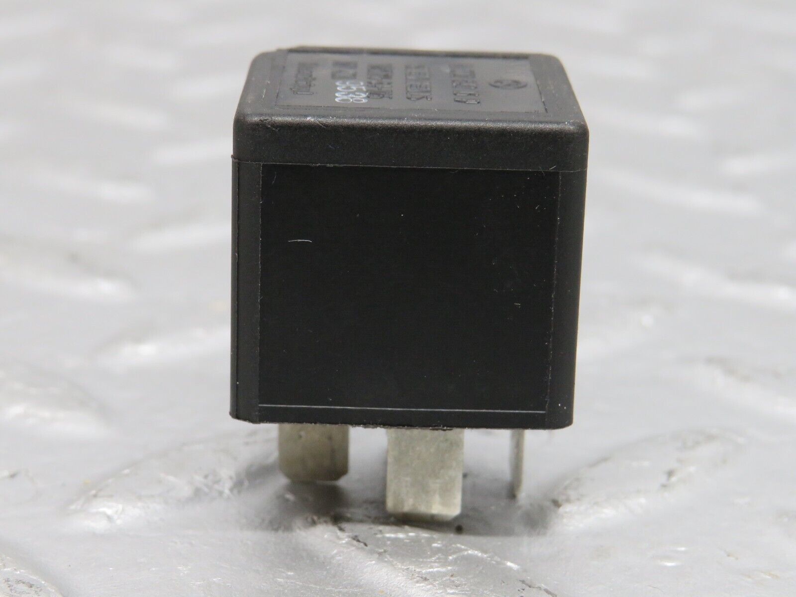 39646 Mercedes-Benz R129 320SL Coupe Multi Purpose Relay 0025421319