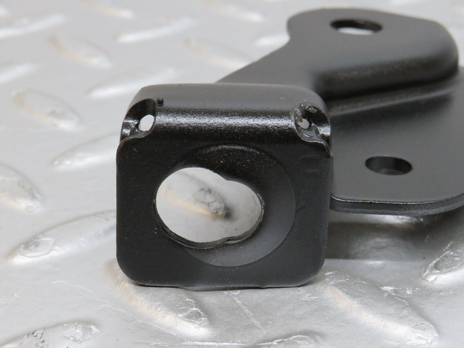 38115 Mercedes-Benz A124 320E Cabriolet Accelerator Cable Bracket Holder