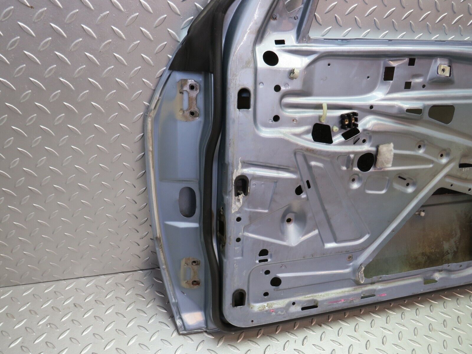 25228 Mercedes-Benz W201 190D Front Right Door