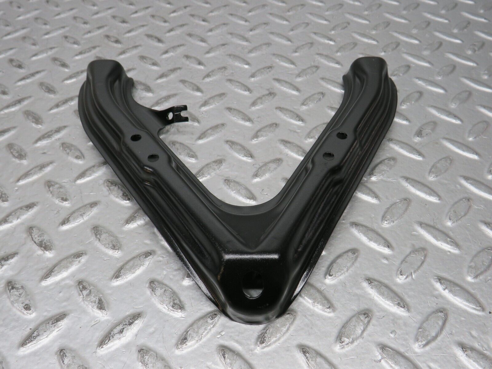 28775 Mercedes-Benz W123 230E Air Intake Manifold Bracket