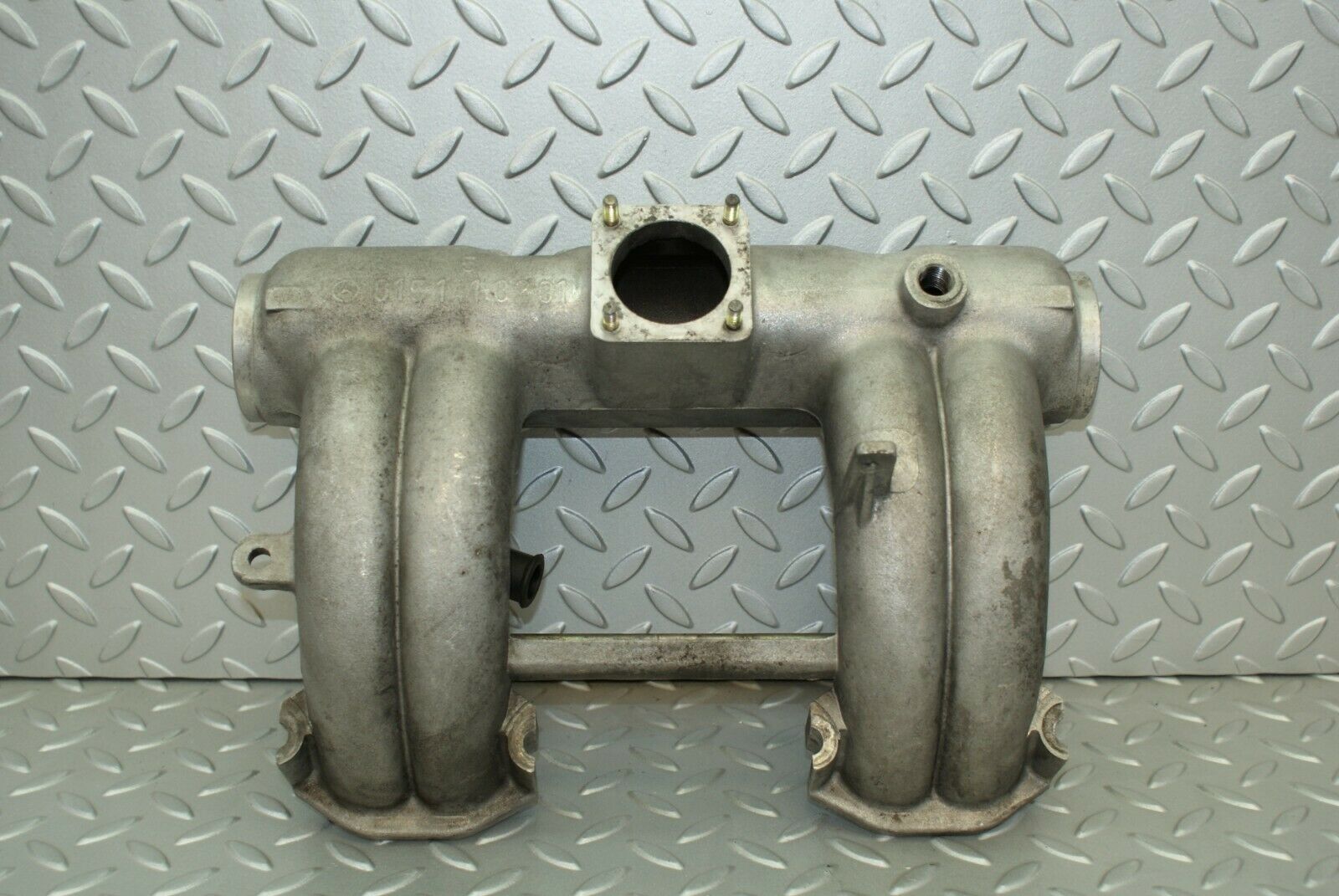 3079 Mercedes-Benz W115 220D Intake Manifold 6151410201