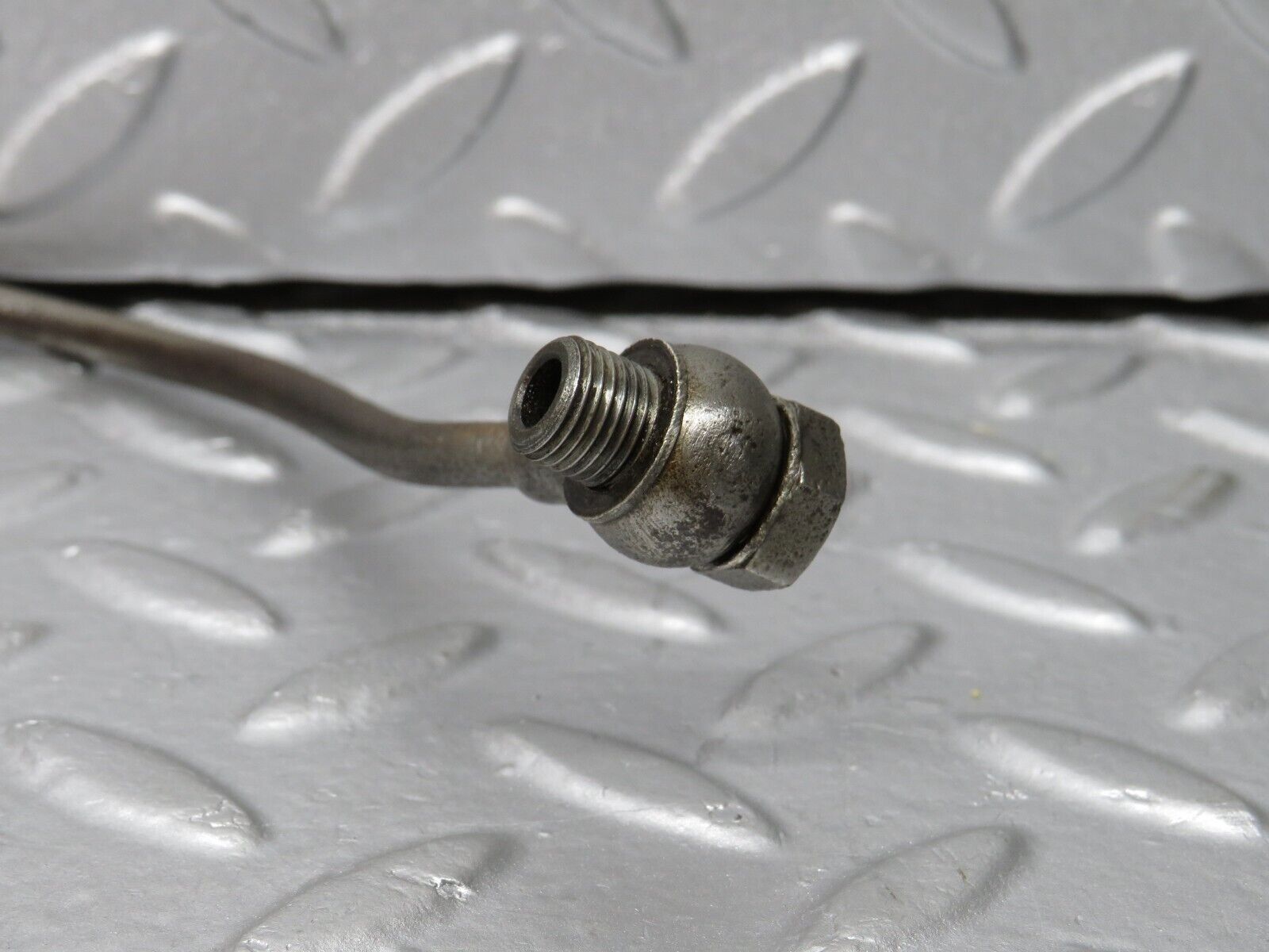 40482 Mercedes-Benz W110 230 Oil Line Pipe